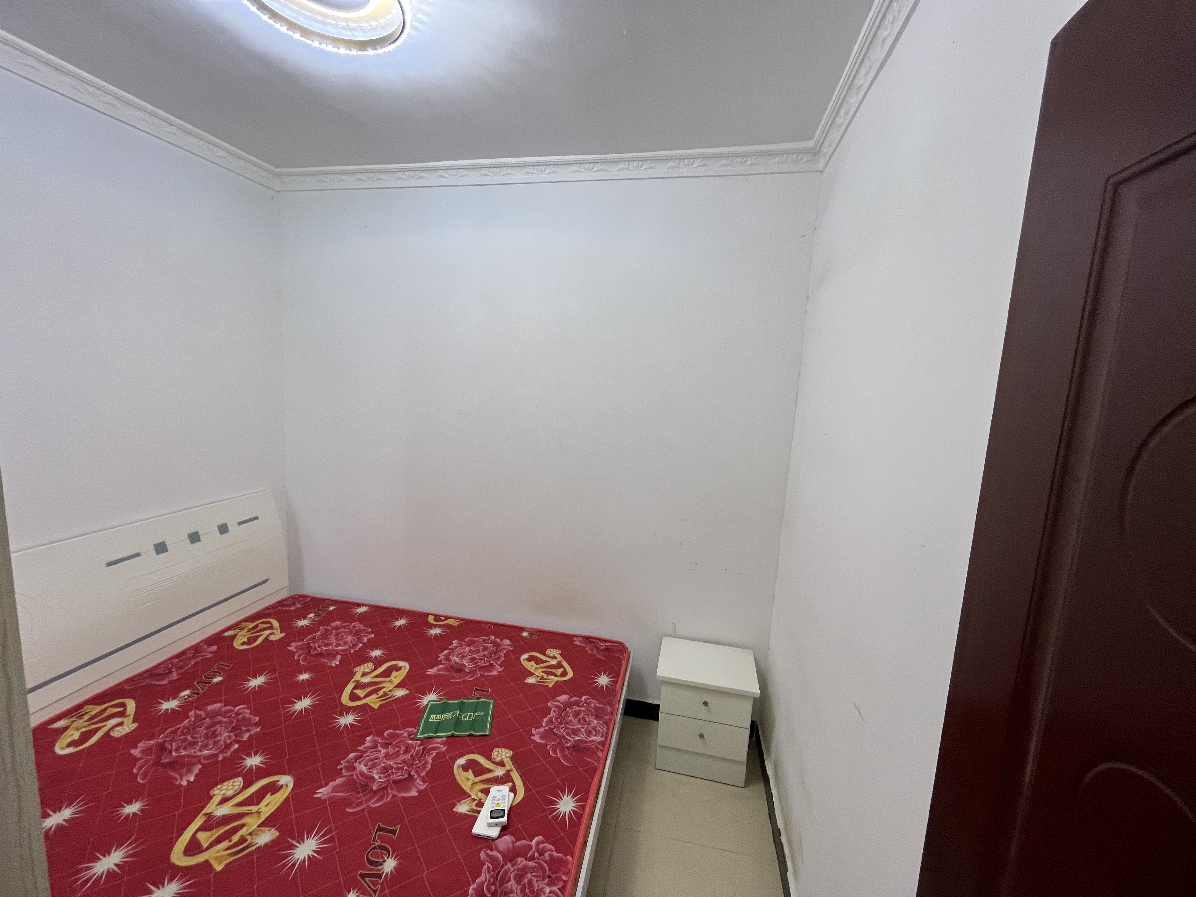 和园公馆精装两房步梯好楼层