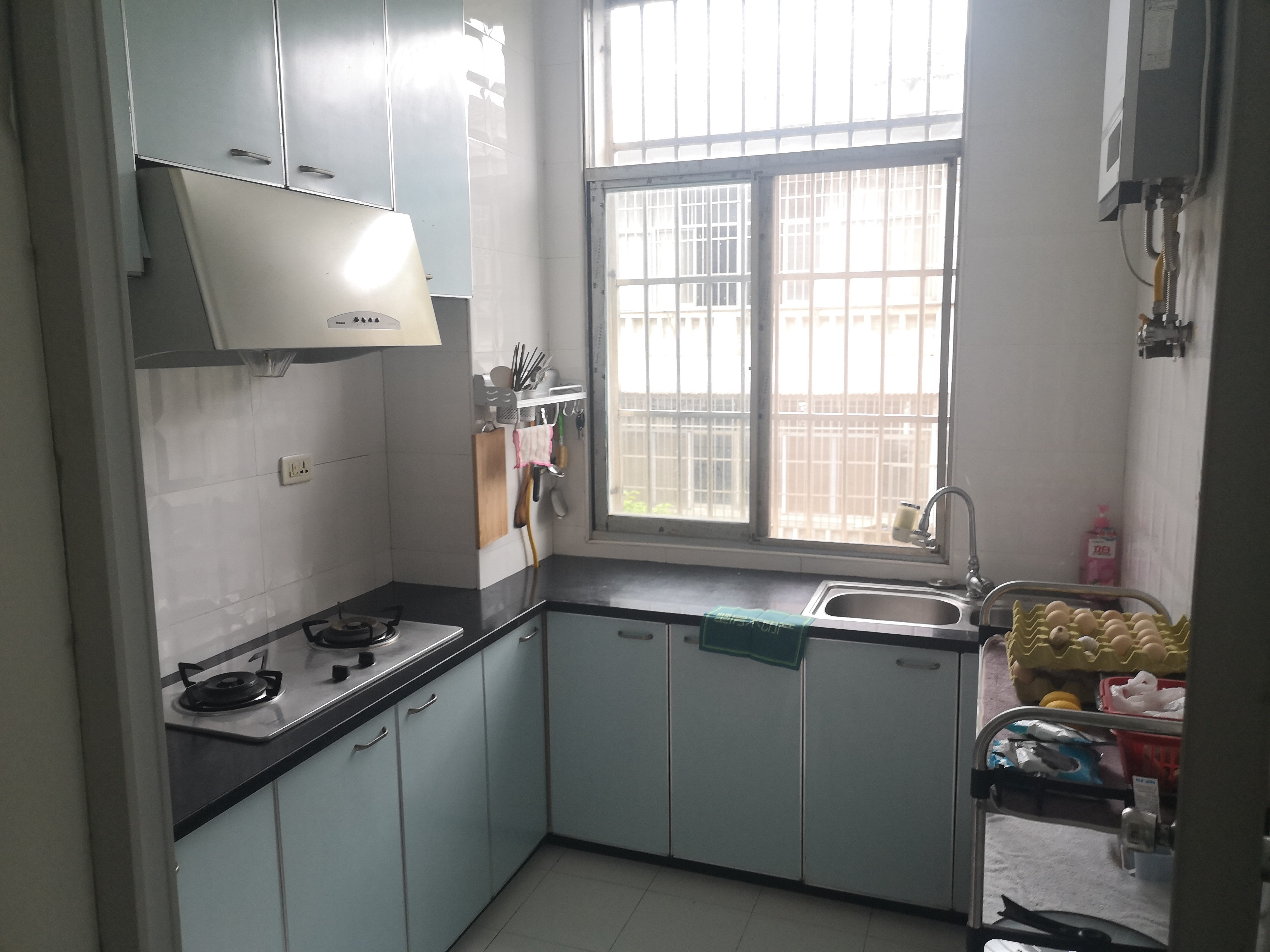 城西天轮小区大三房光线充足户型大气侠好大的阳台