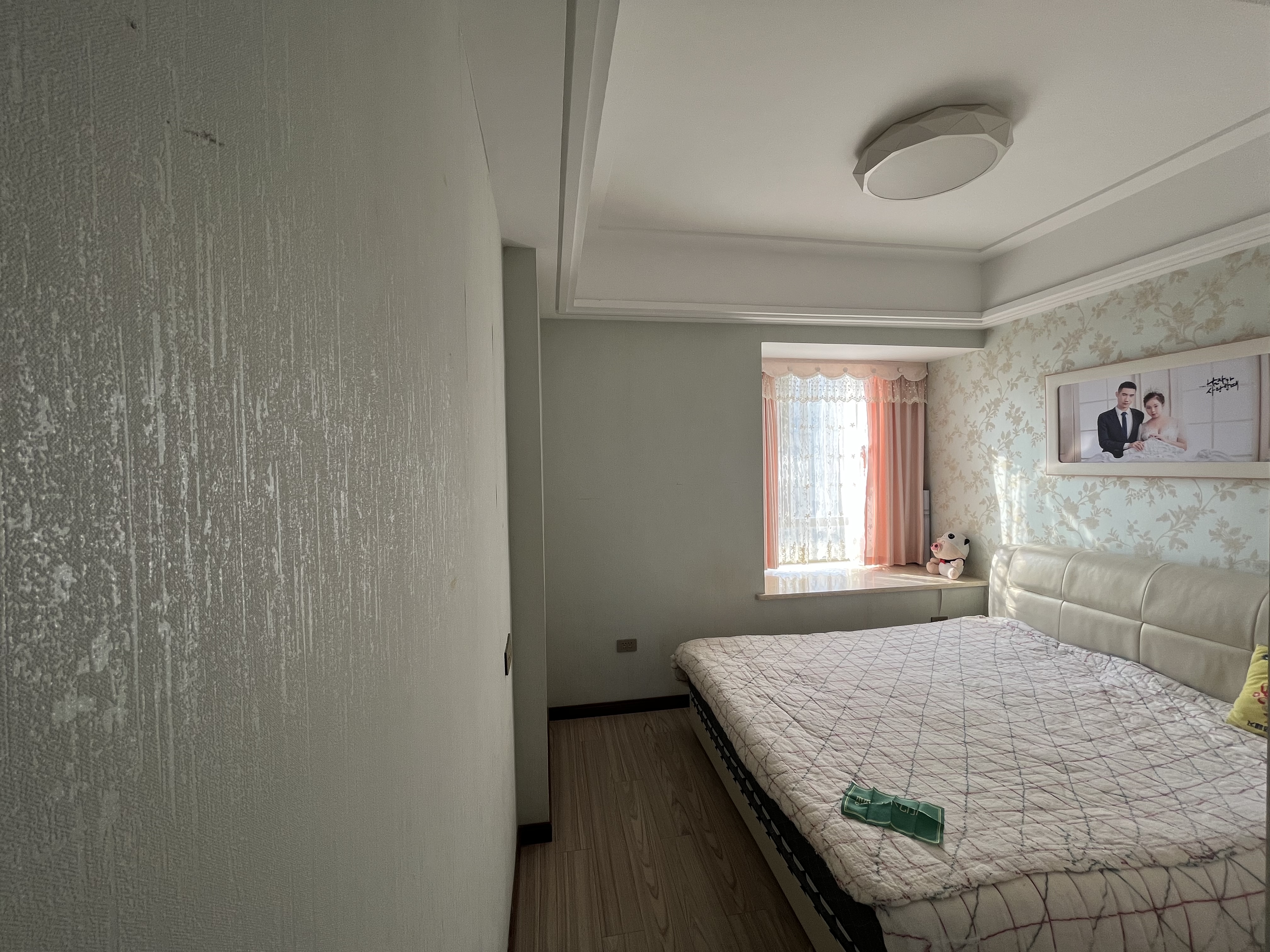 南国明珠精装四房中间楼层看房方便