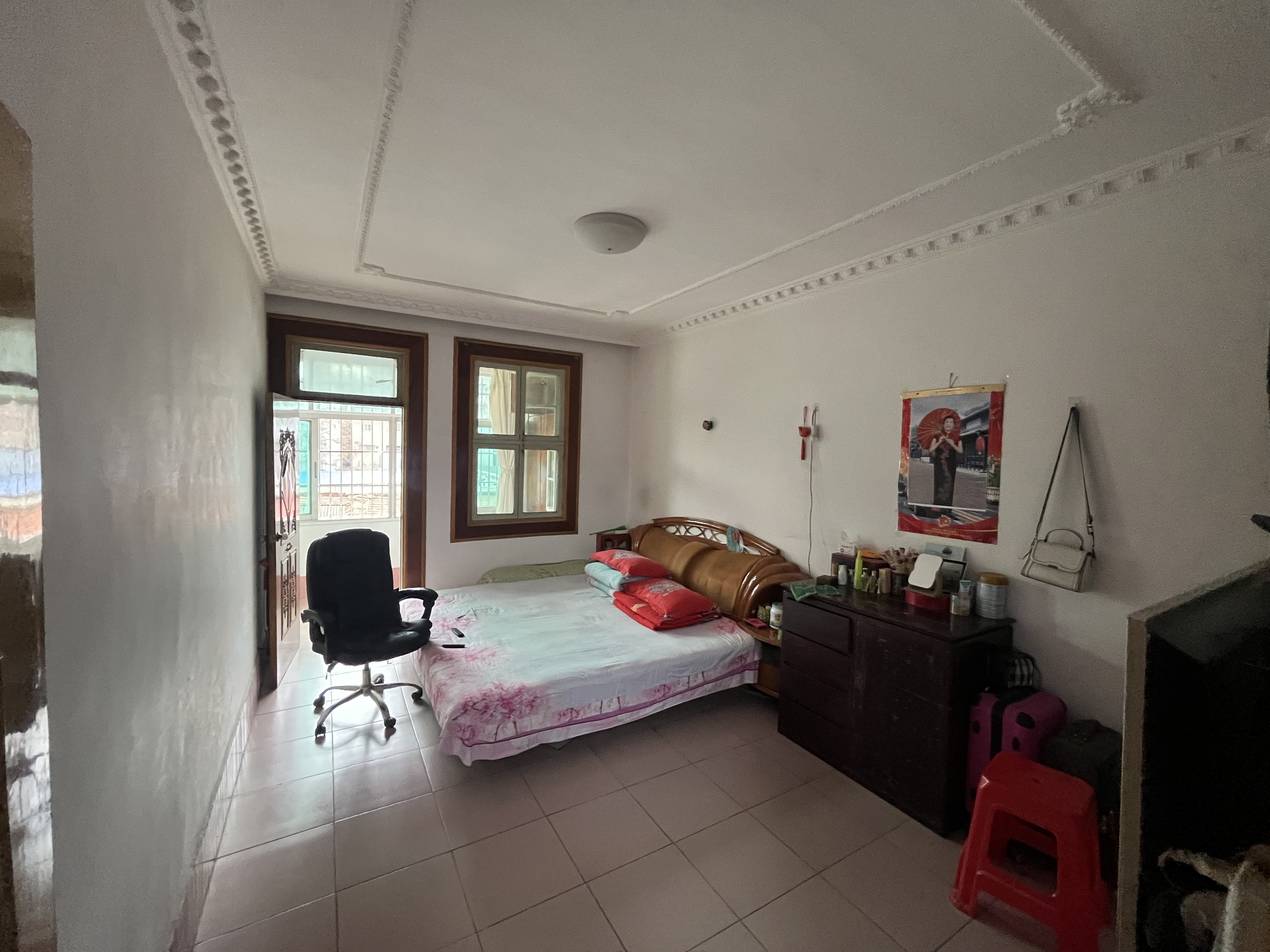 宏兴小区二水厂对面精装三房小区出行方便看房方便