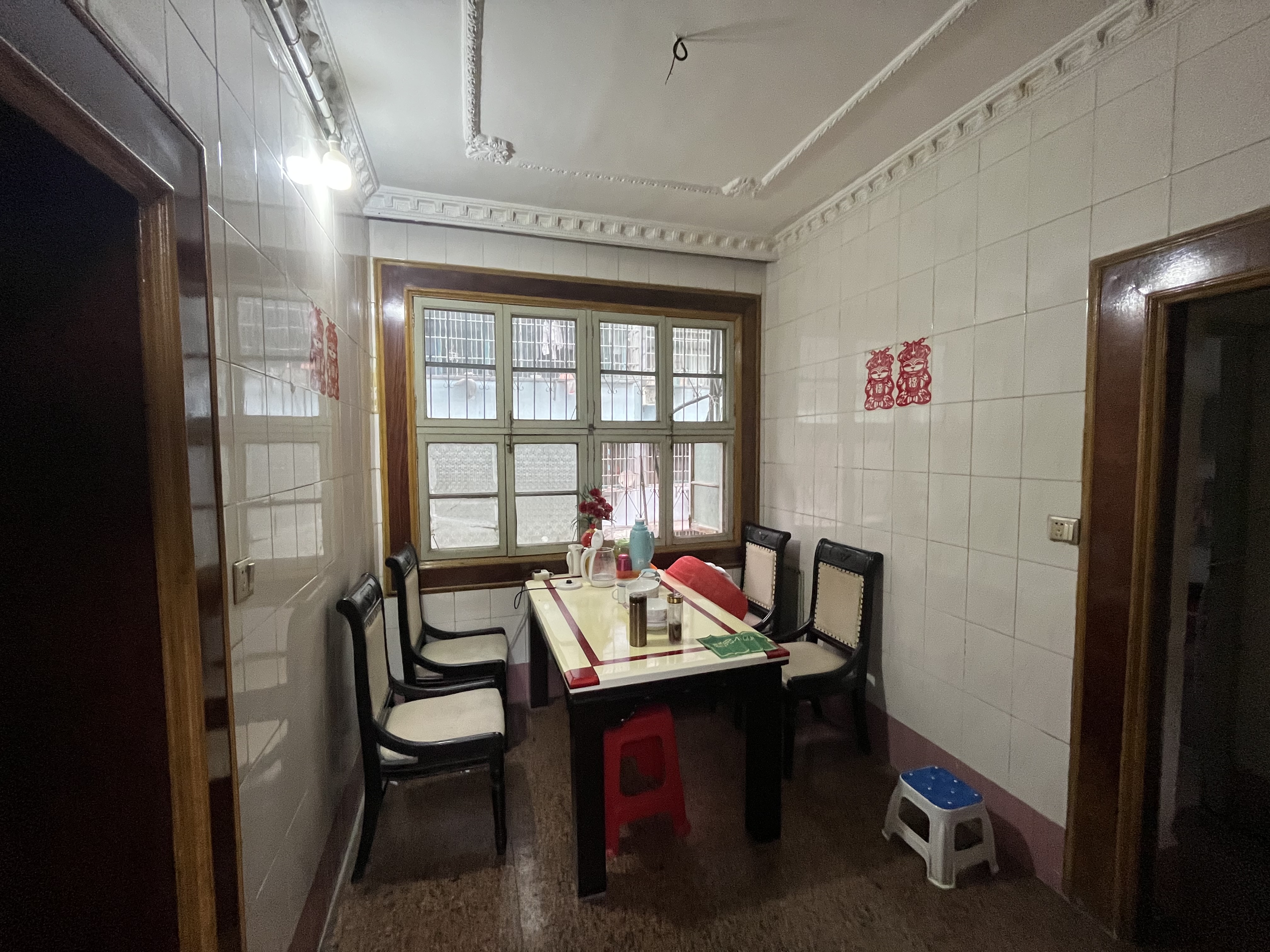 宏兴小区二水厂对面精装三房小区出行方便看房方便