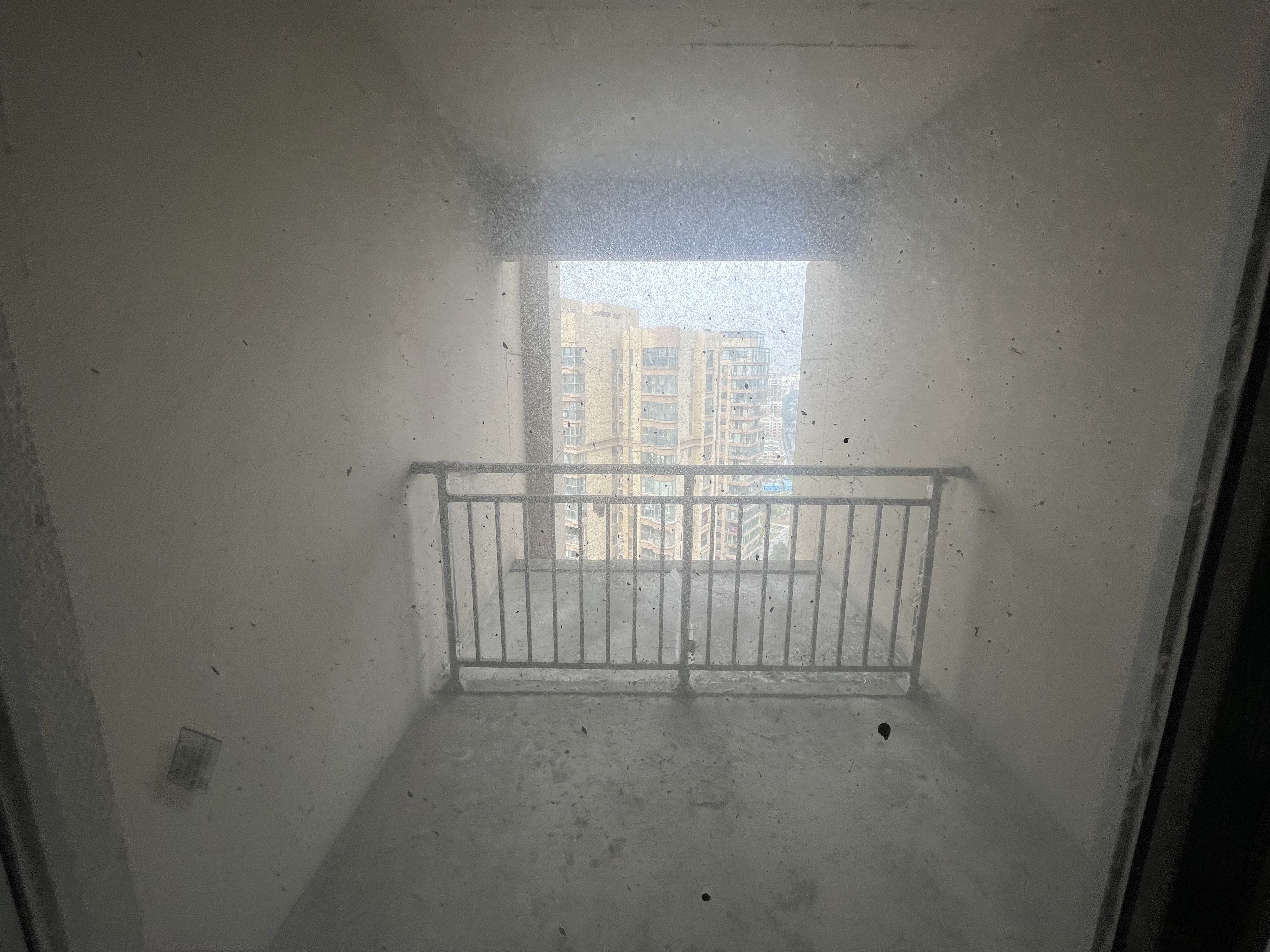 元泰送入户花园可以做5房湖景房看房方便