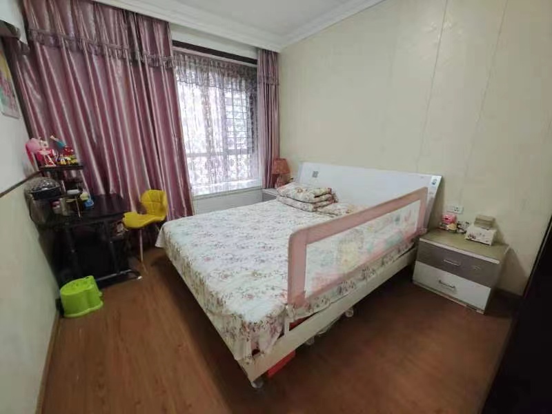 鸣宇尚城 精装大两房 证满二 地段好 电梯中间楼层