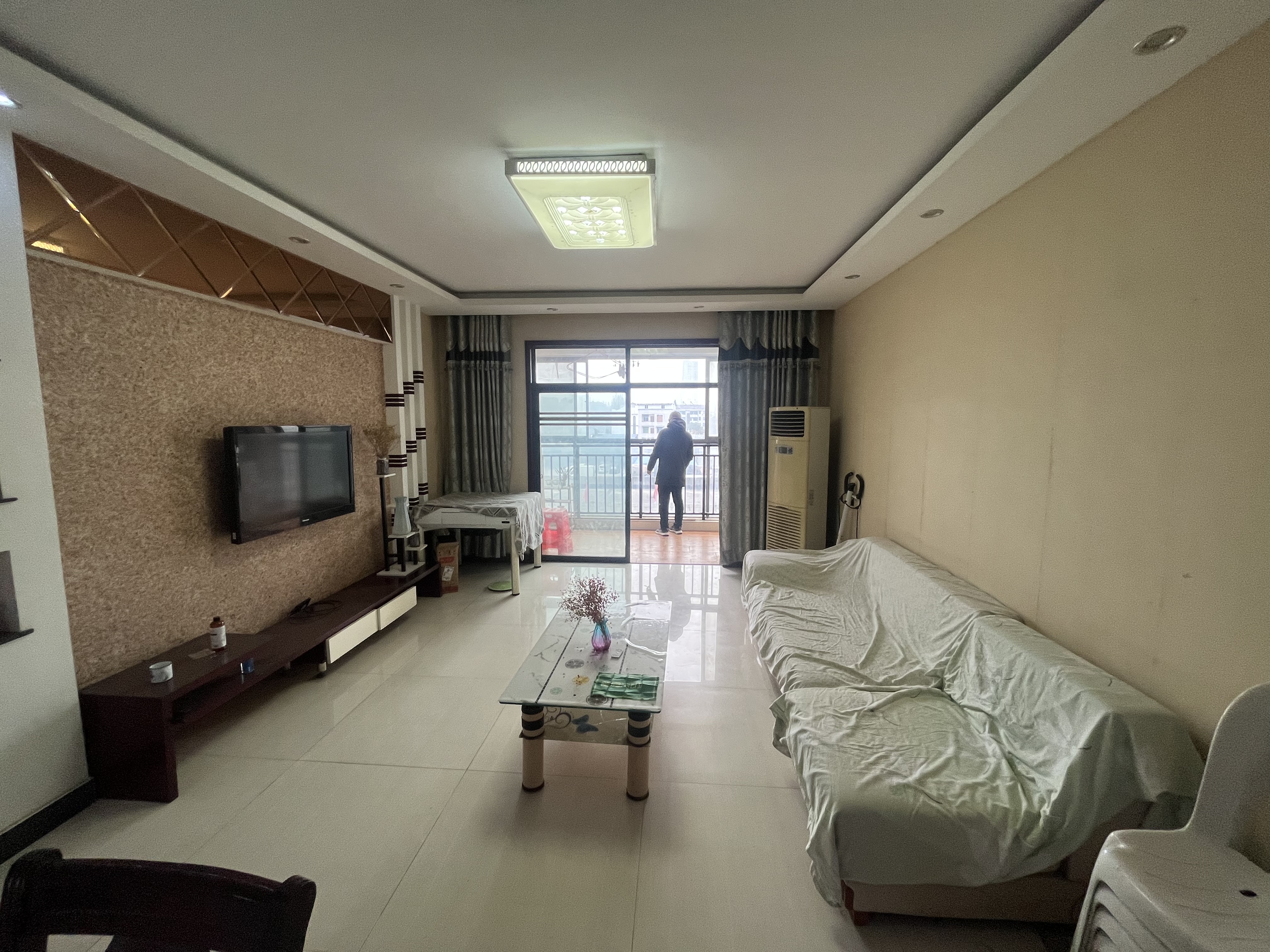 城南一品苑精装三房南北通透电梯好楼层拎包入住