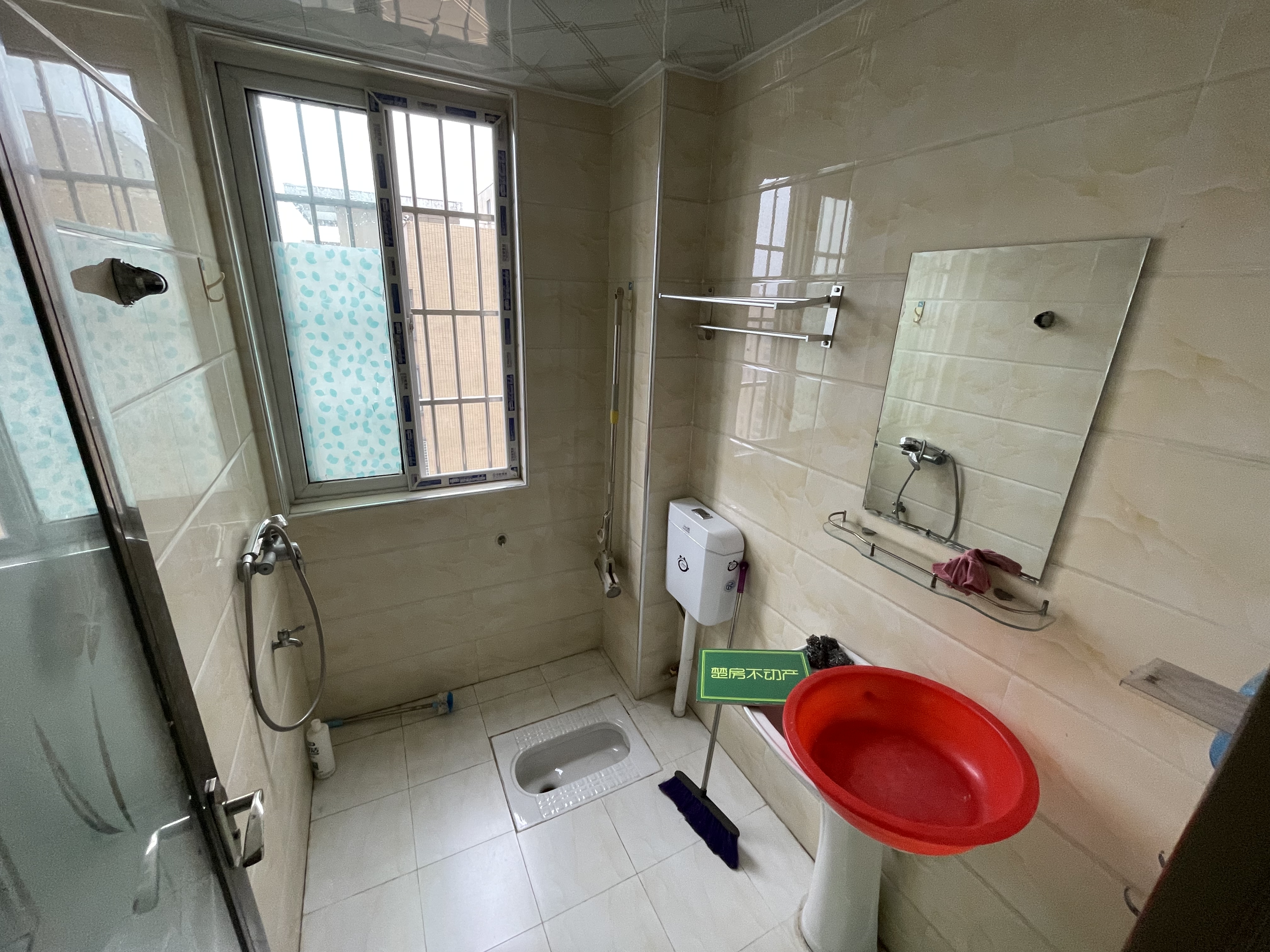 新壹仲正对面，翰林公馆，精装三房，户型方正，房东急售