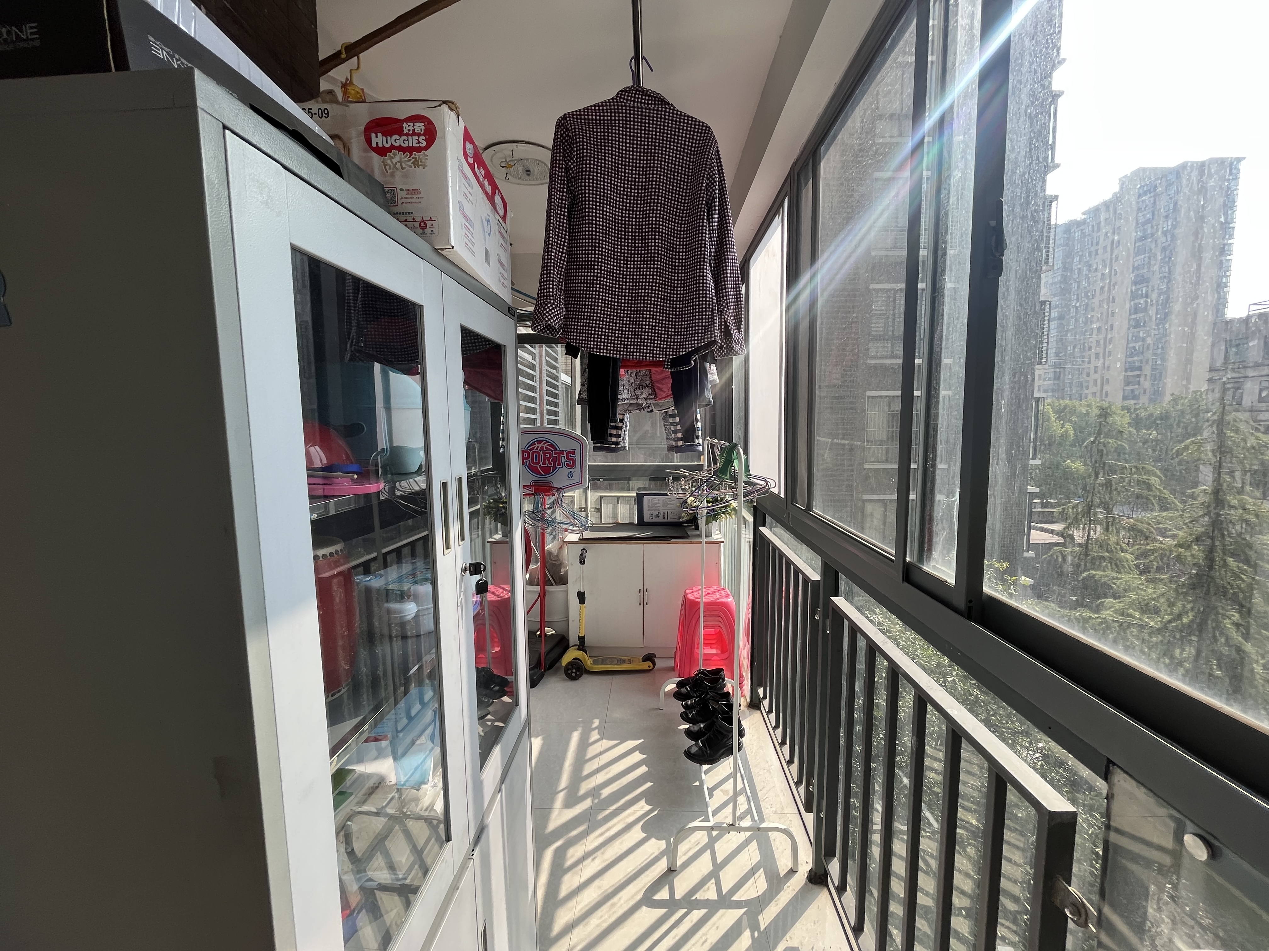 世纪雅园城西新妇幼旁中间楼层精装四房