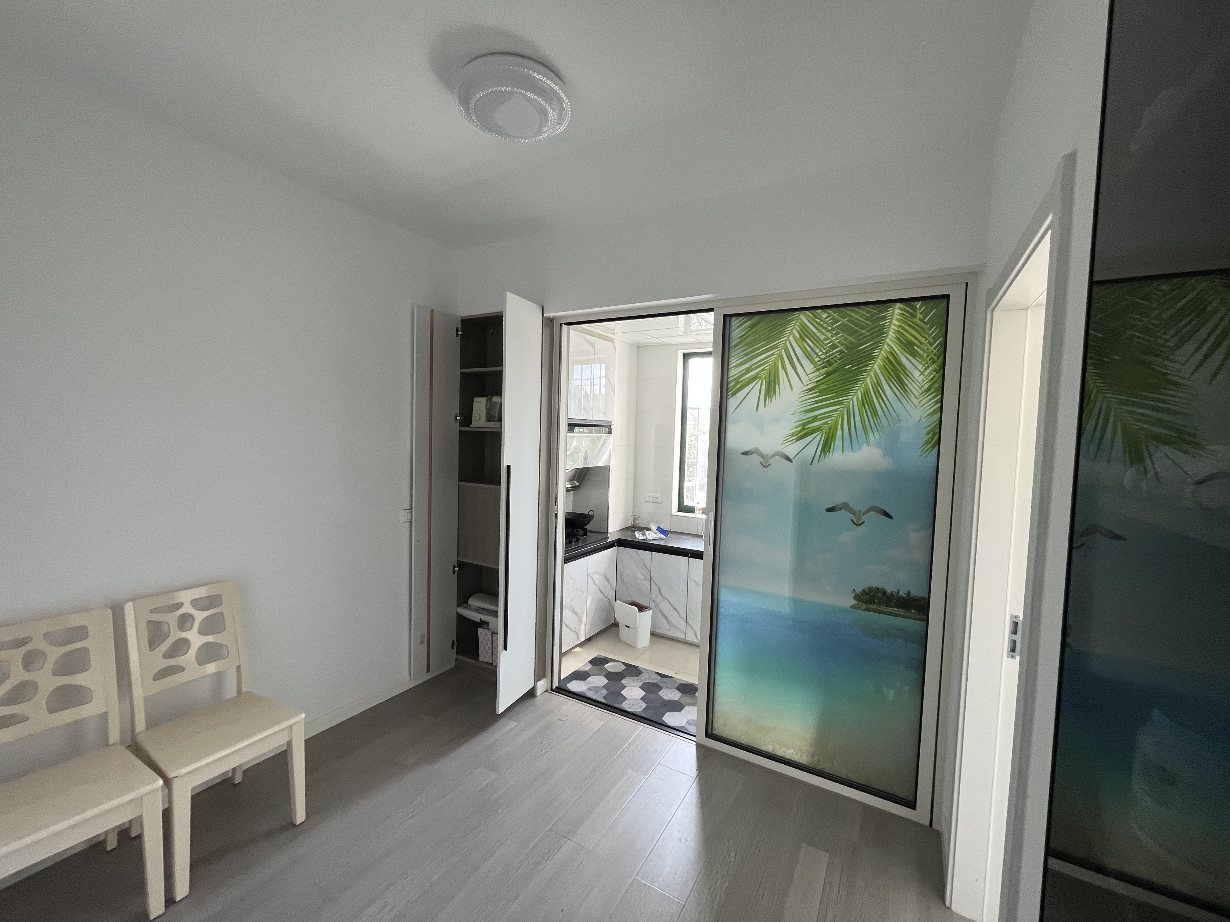 丽水名城电梯小户型东区车站旁边新装修家具家电齐全直接领包入住