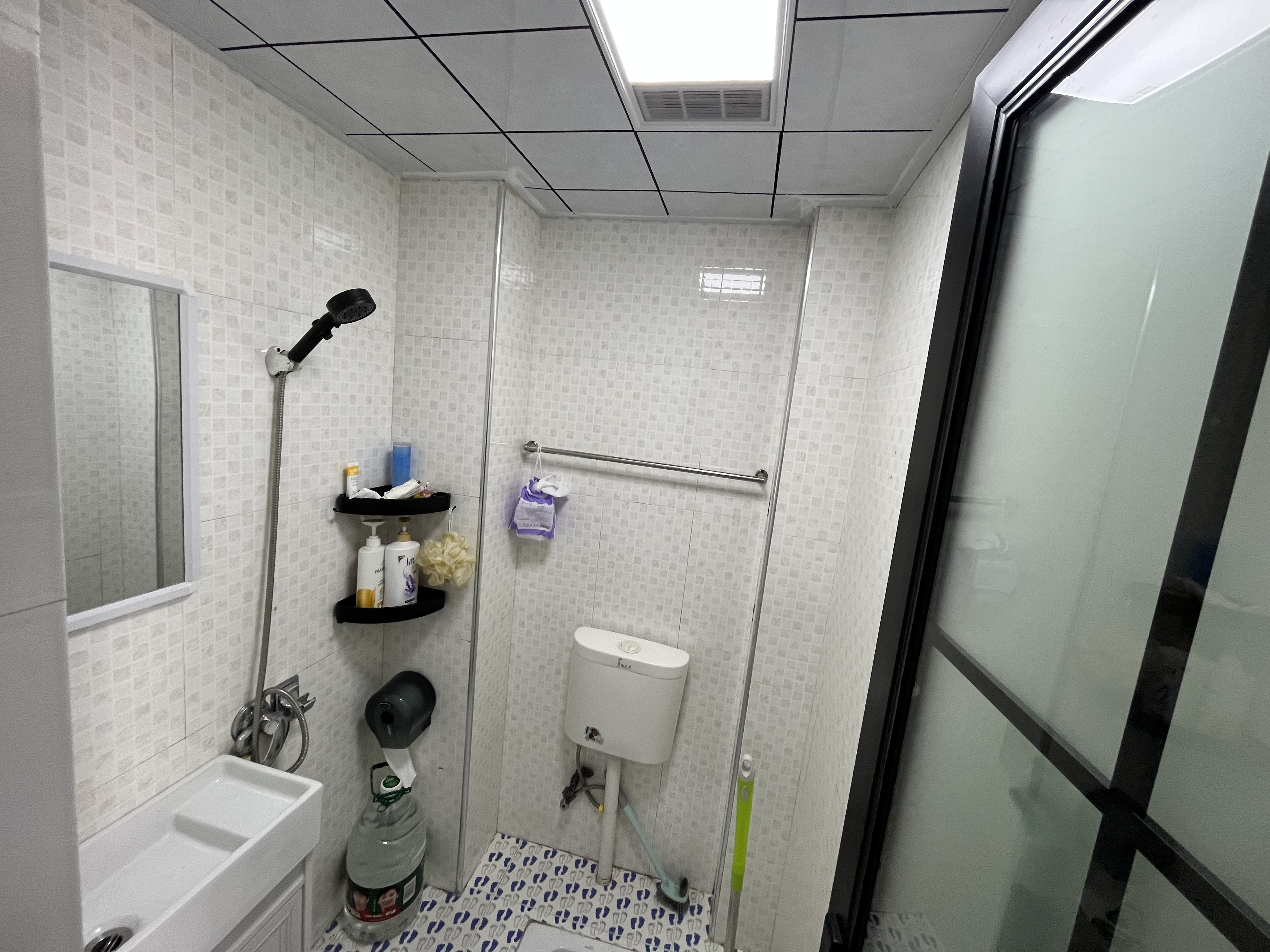 丽水名城电梯小户型东区车站旁边新装修家具家电齐全直接领包入住