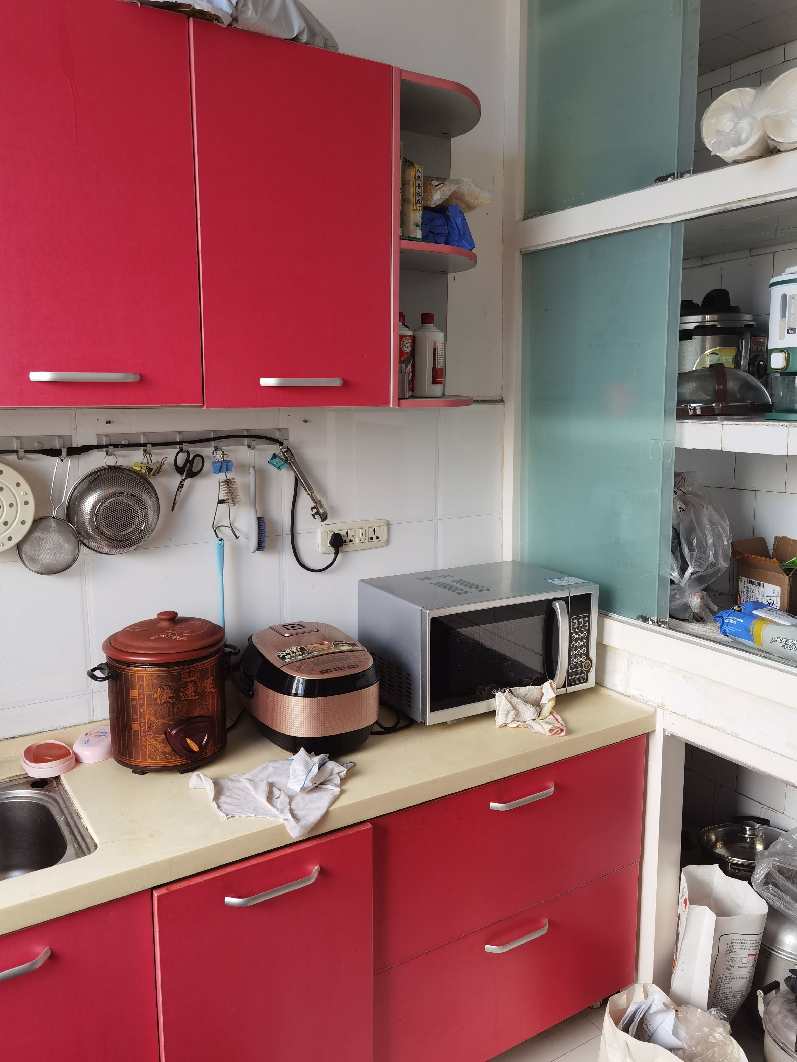 油榨湾新生街笑雪附近老一中宿舍步梯三房