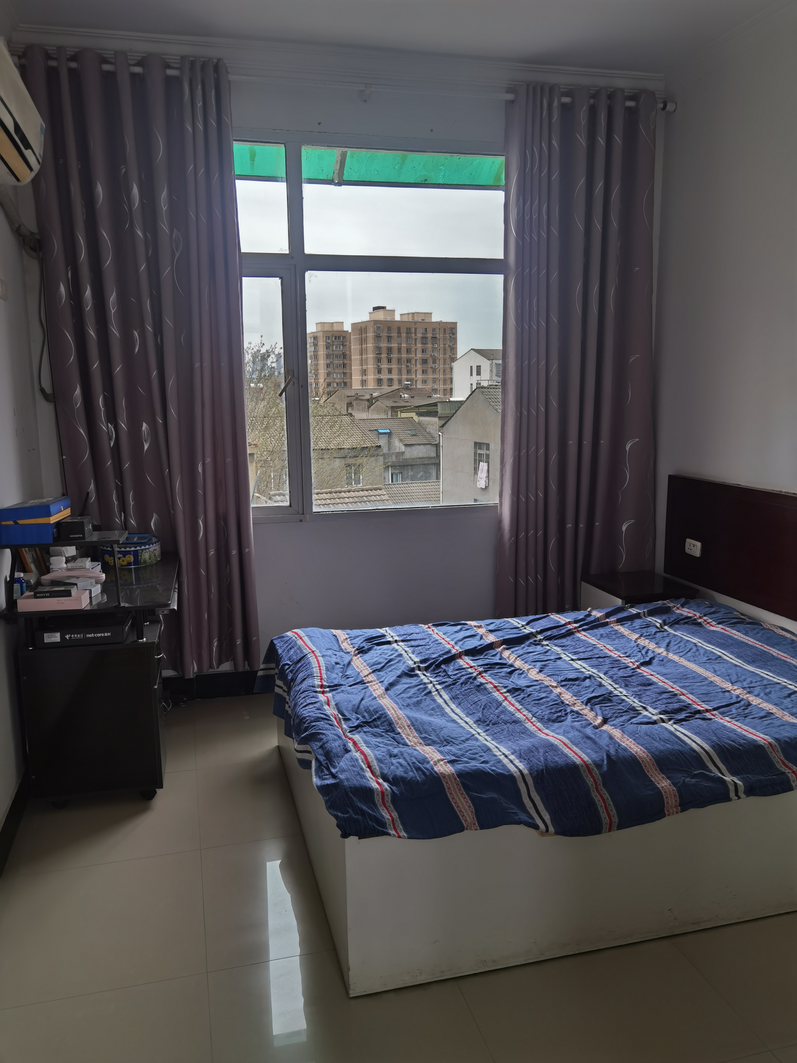 油榨湾新生街笑雪附近老一中宿舍步梯三房