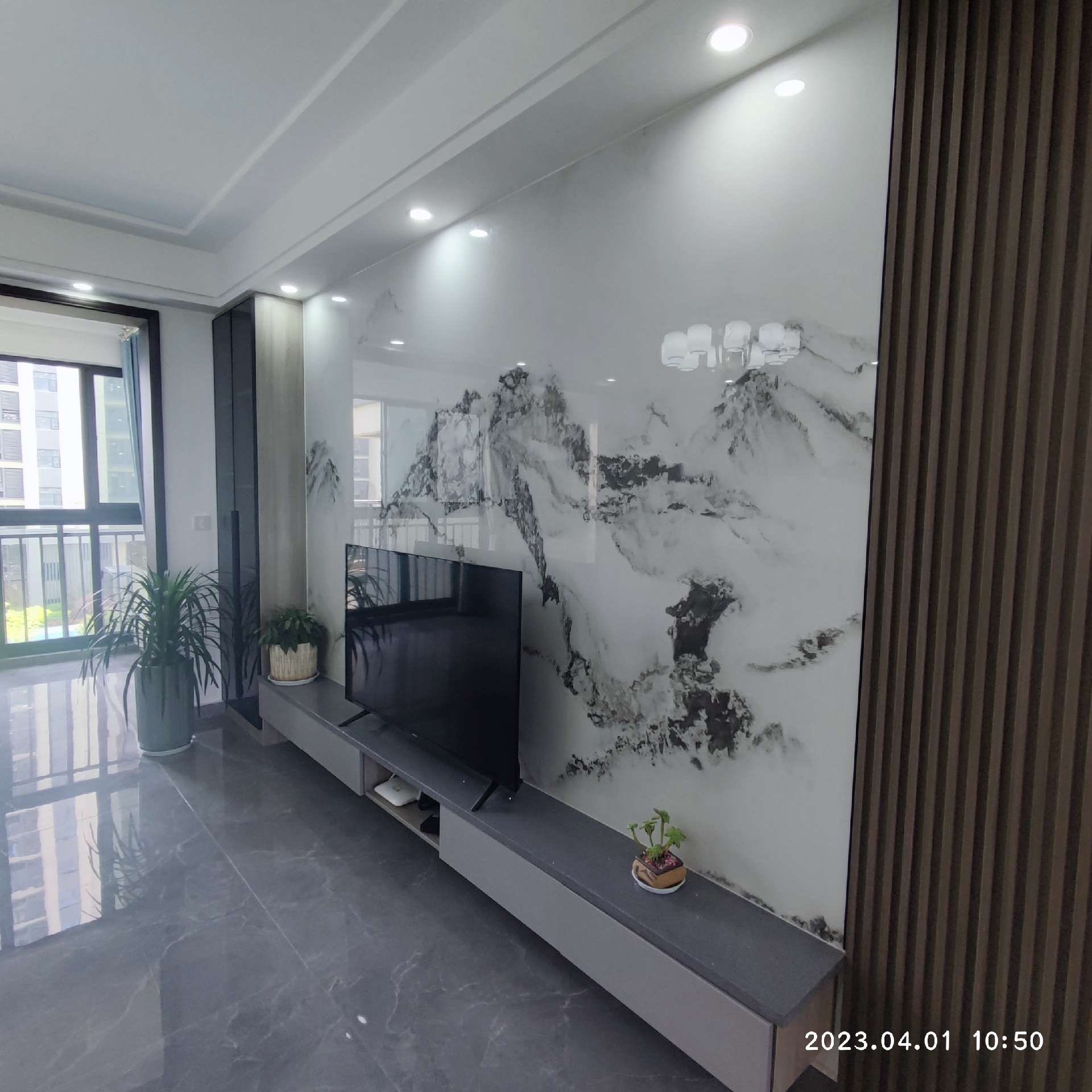 风和日丽 新装大三房 新叄种对面 拎包即住