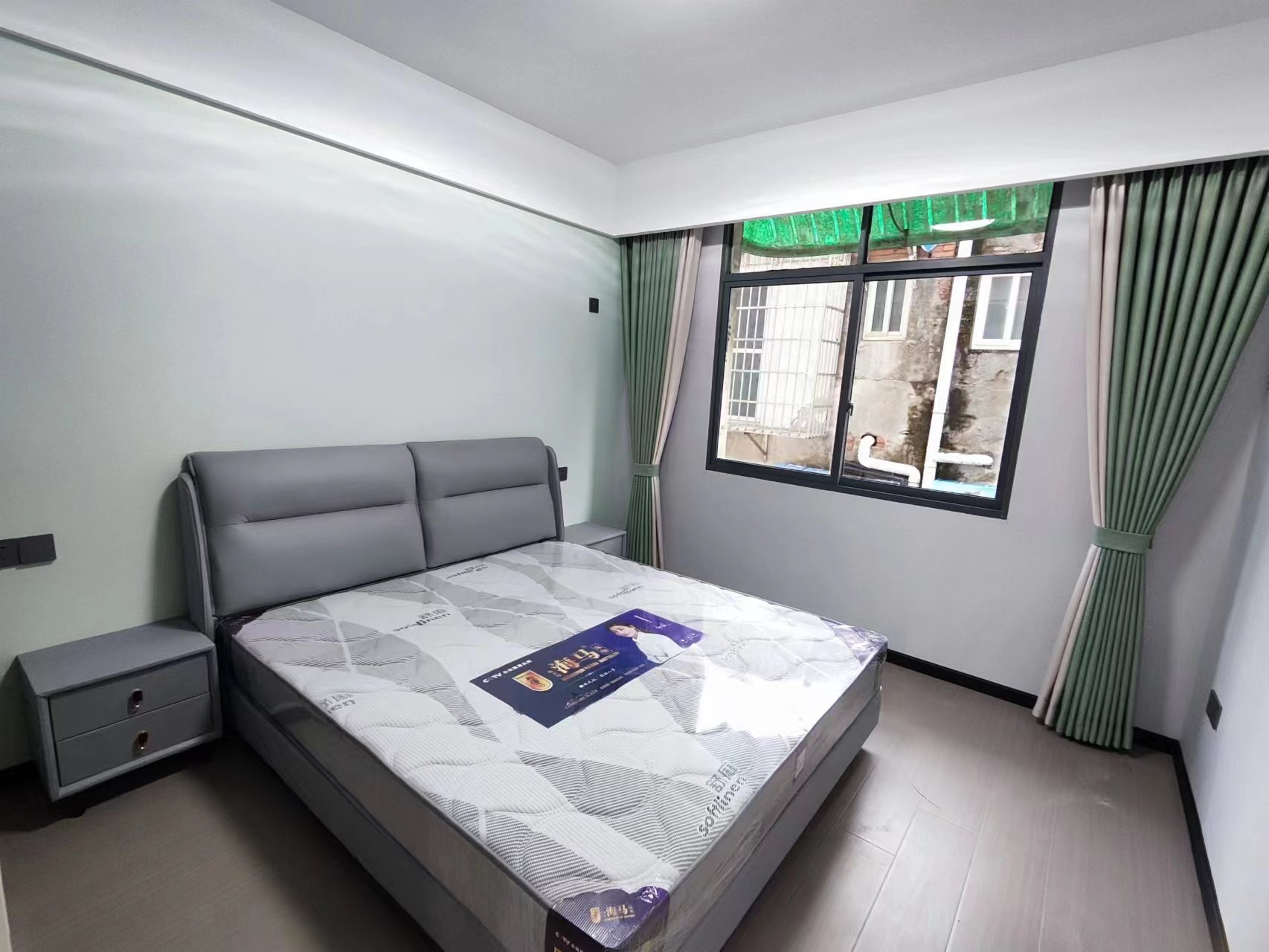 四中旁林工商宿舍优质房房子成色新证件在手老证