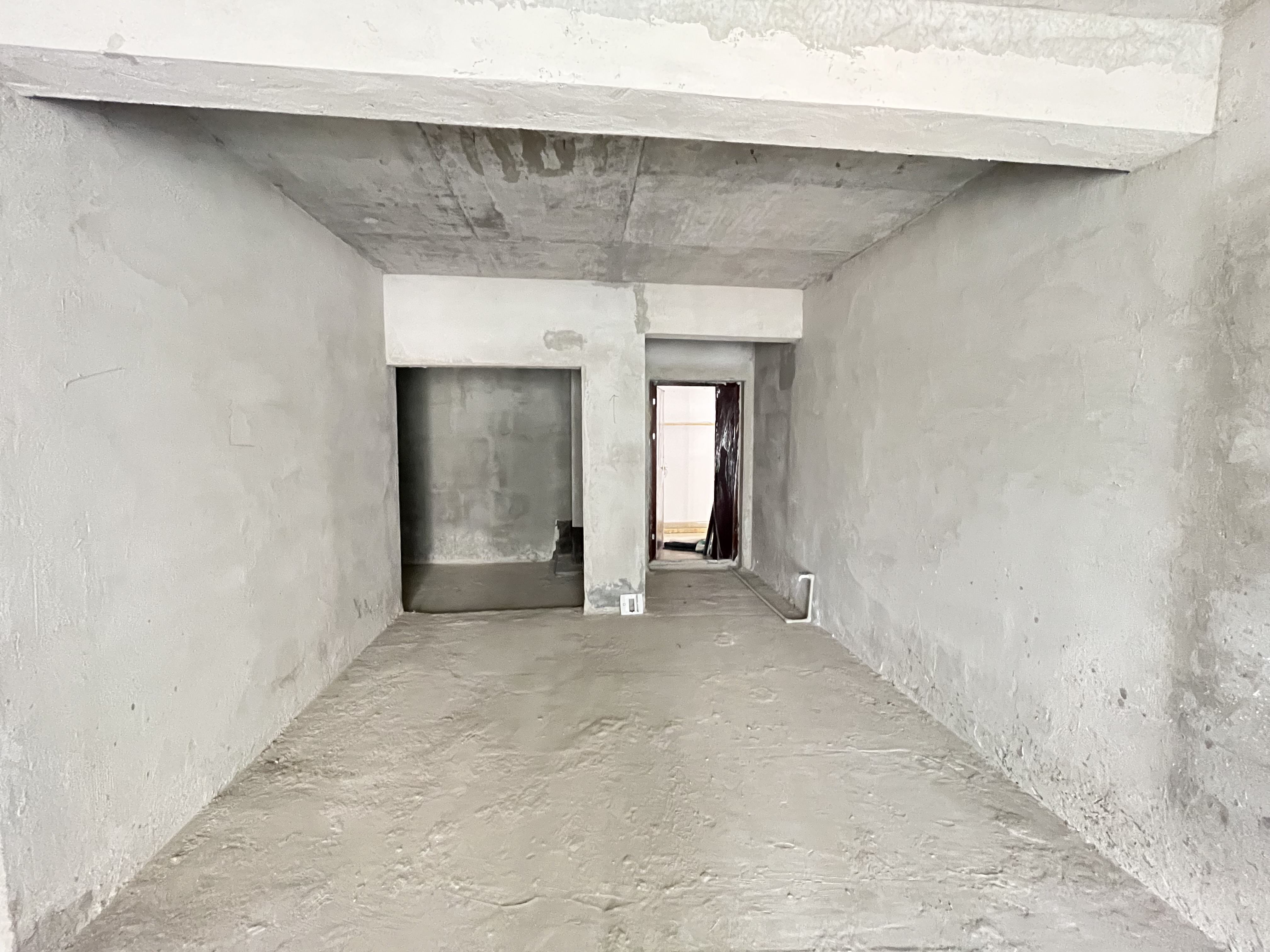 蓝天新城毛坯三房小区环境好人车分流三开间朝南.看房方便