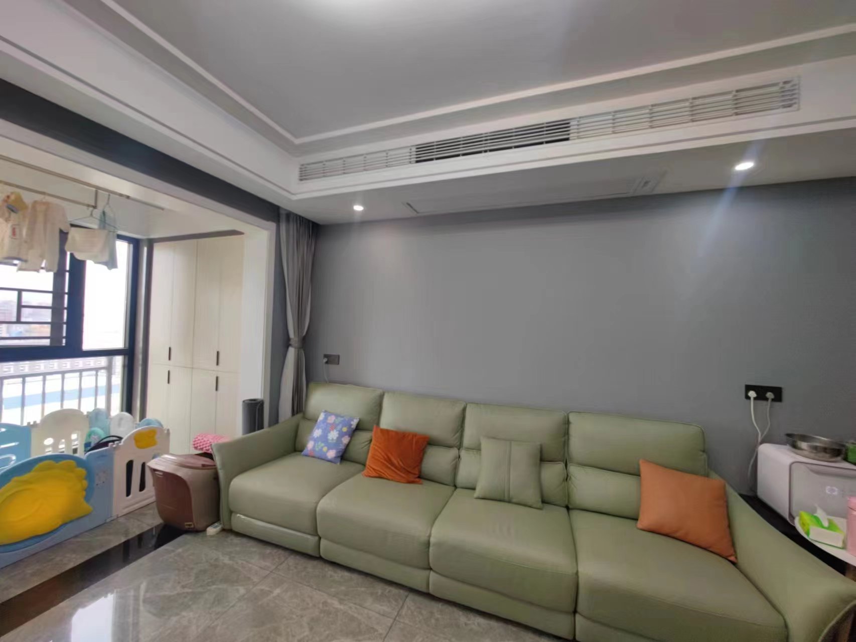 环球广场.精装大两房.小区环境好.看房方便