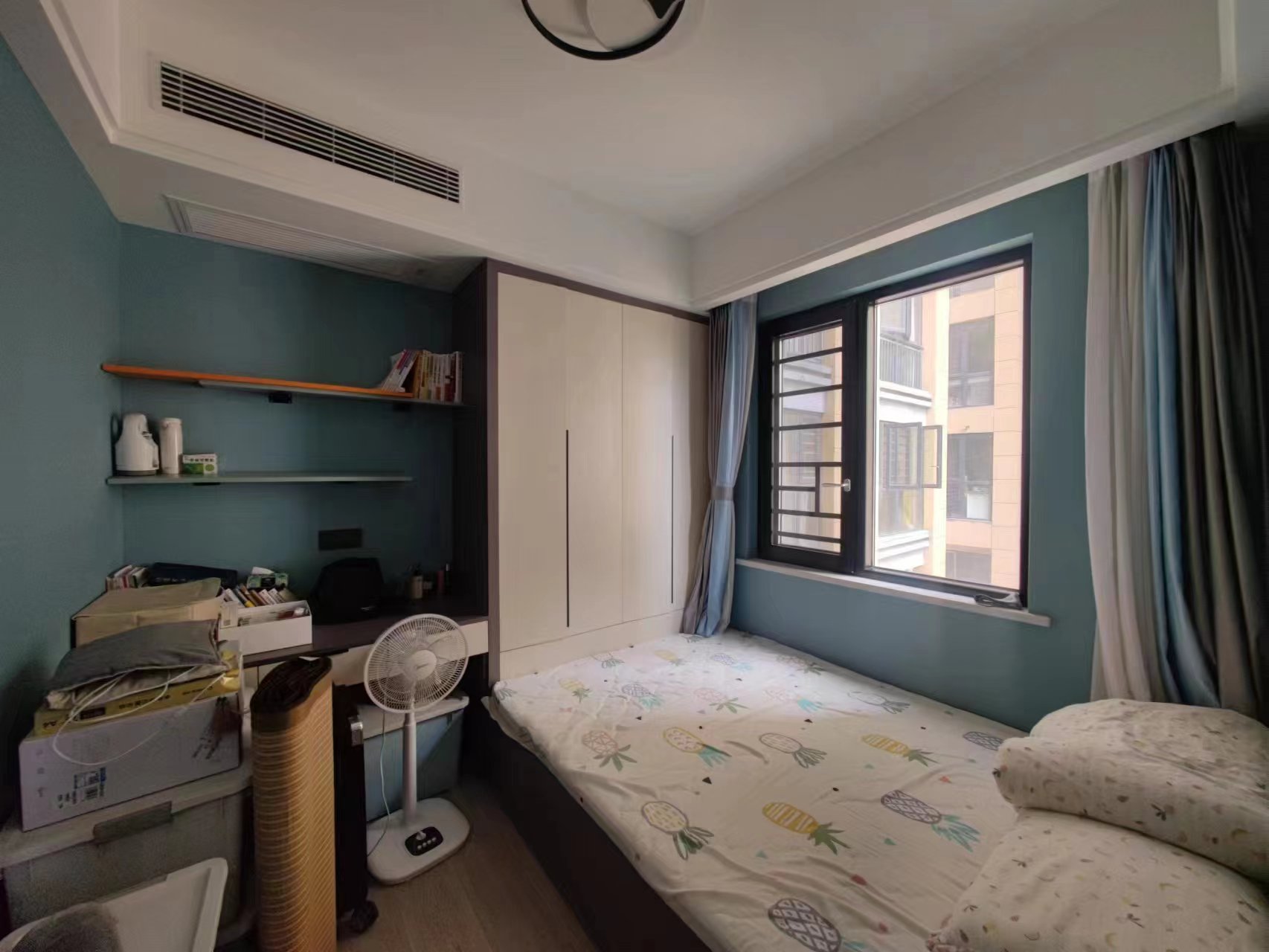 环球广场.精装大两房.小区环境好.看房方便