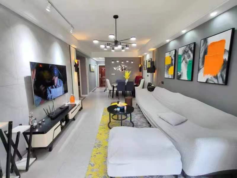 森林国际.精装大两房.房子成色新.看房方便