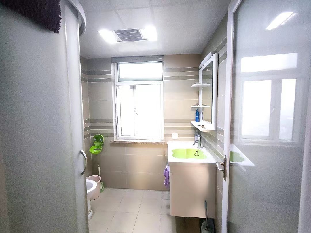 福星城精装三房.中间楼层.业主诚心卖