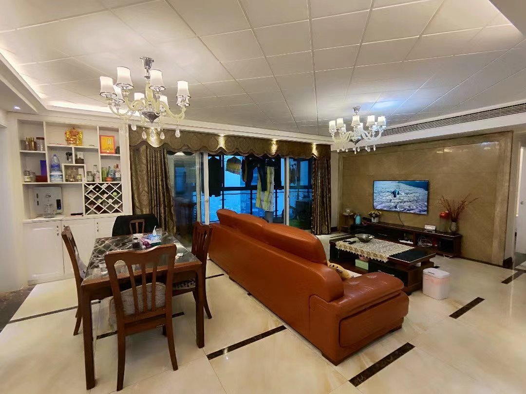 福星城 精装三房.中间楼层.业主诚心卖