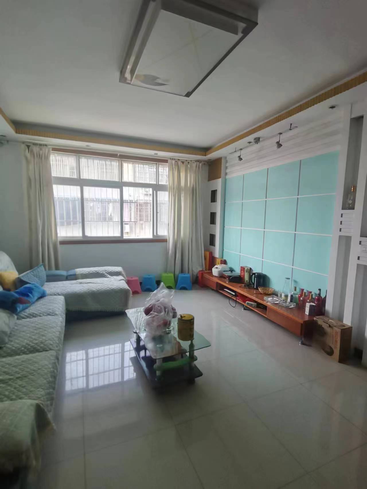 沔中对面富迪三友旁荆洪花园步梯好楼层精装大三房适合出租自住照顾小孩