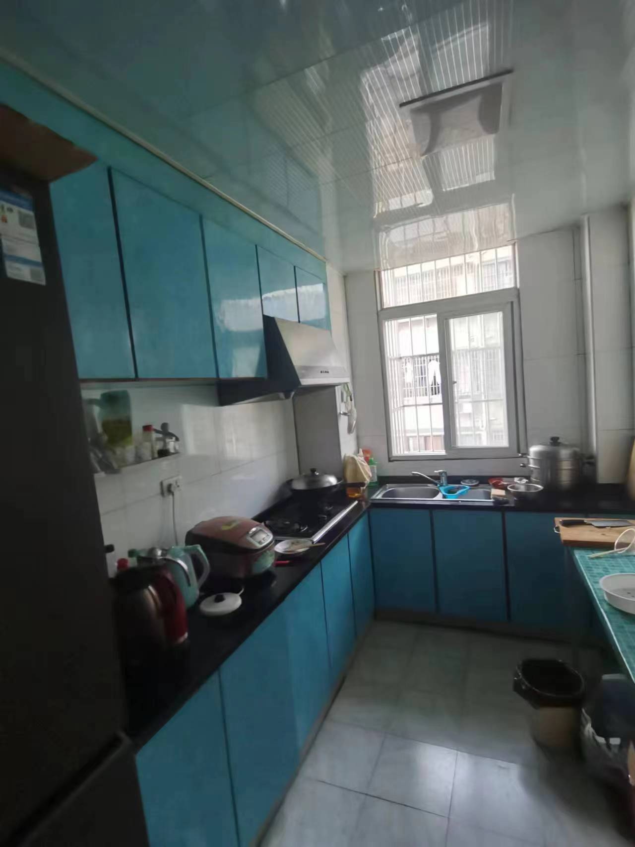 沔中对面富迪三友旁荆洪花园步梯好楼层精装大三房适合出租自住照顾小孩