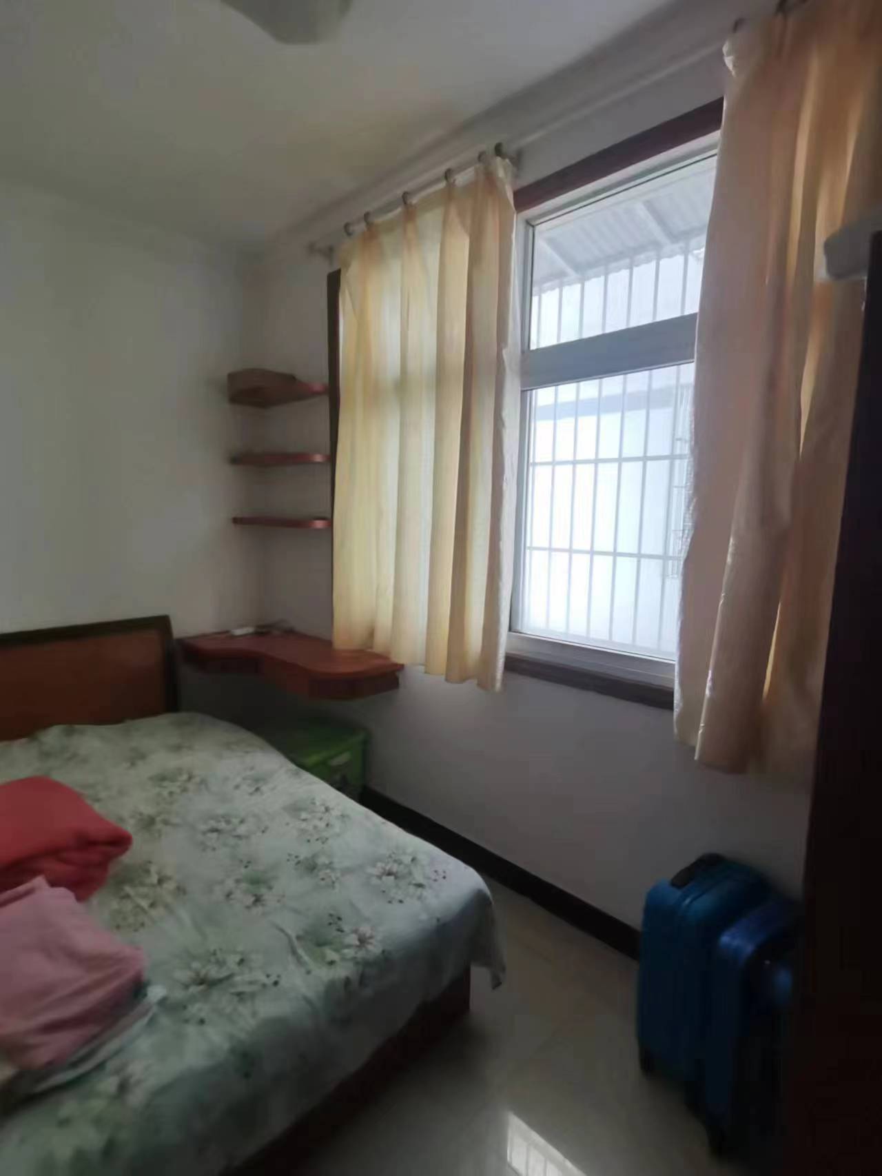 沔中对面富迪三友旁荆洪花园步梯好楼层精装大三房适合出租自住照顾小孩