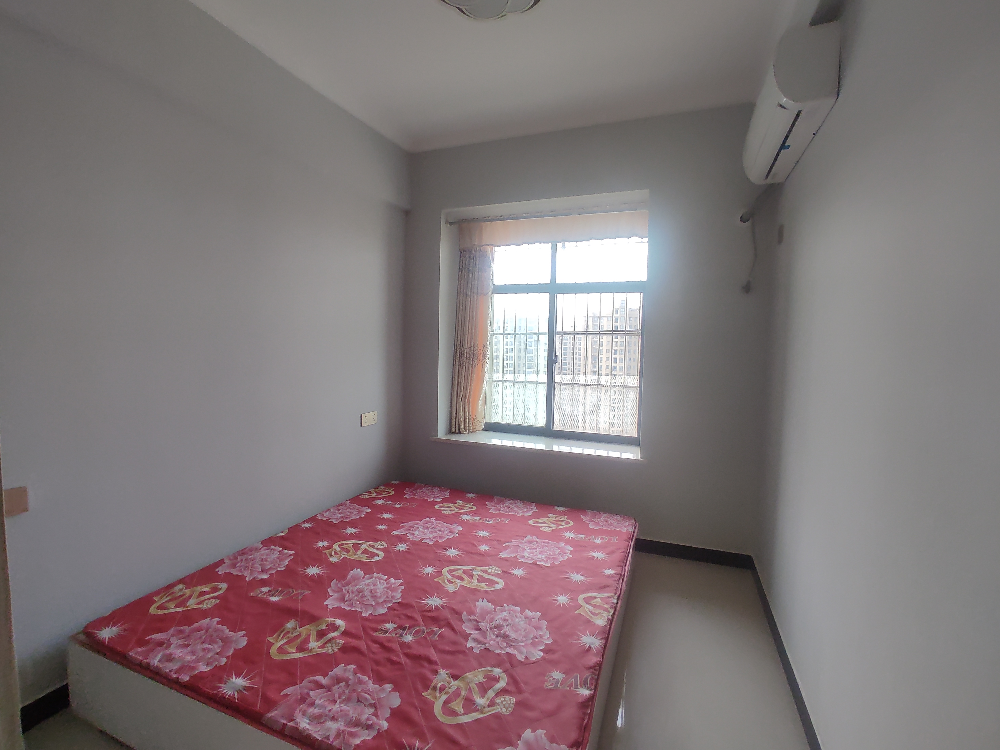 和合国际.精装大两房.证件在手满二.投滋自住瞎好好