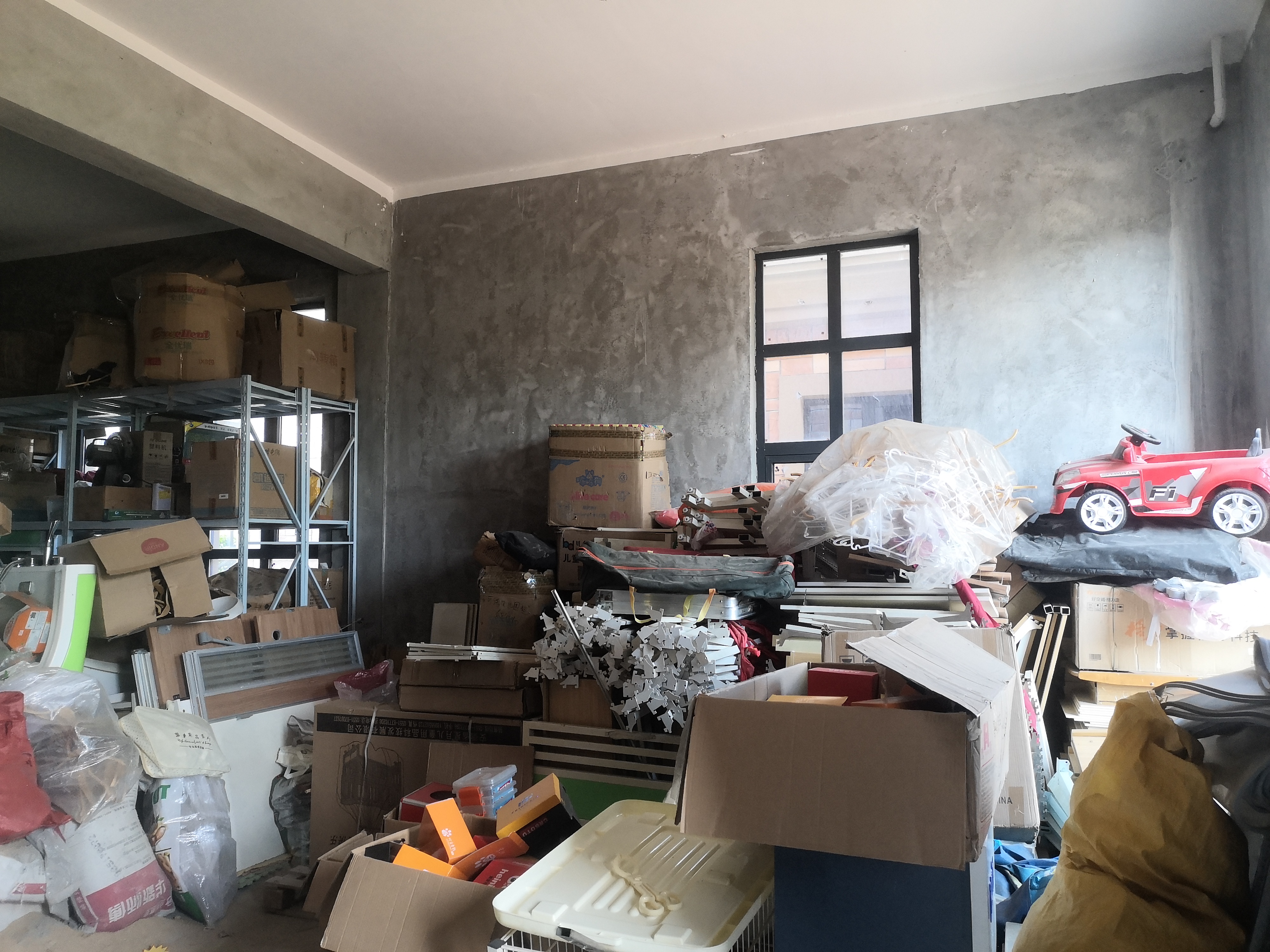 绿地尚城 351平大别墅 毛坯 这可是卖一套就少一套的东西了 也不贵