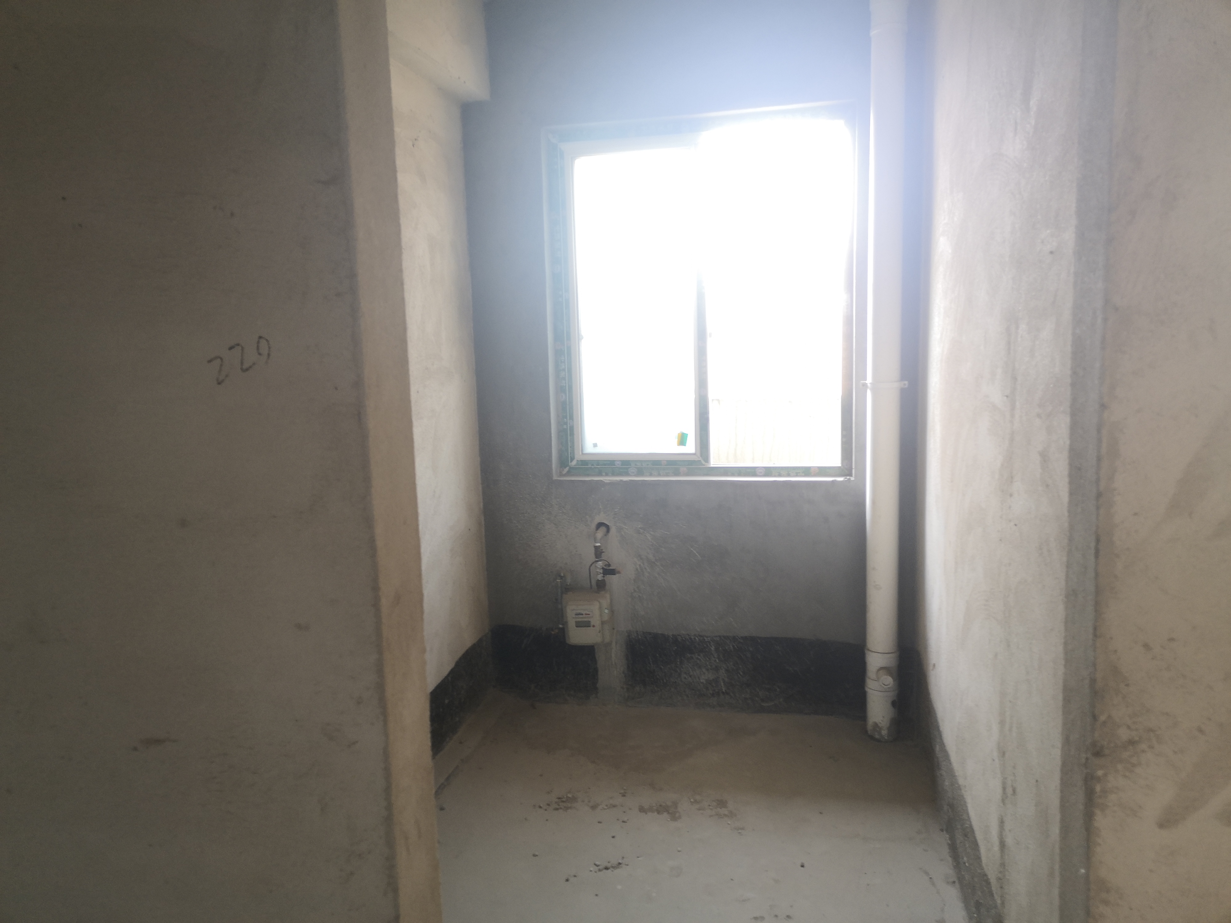 水云间毛坯高层小三房采光好视野好