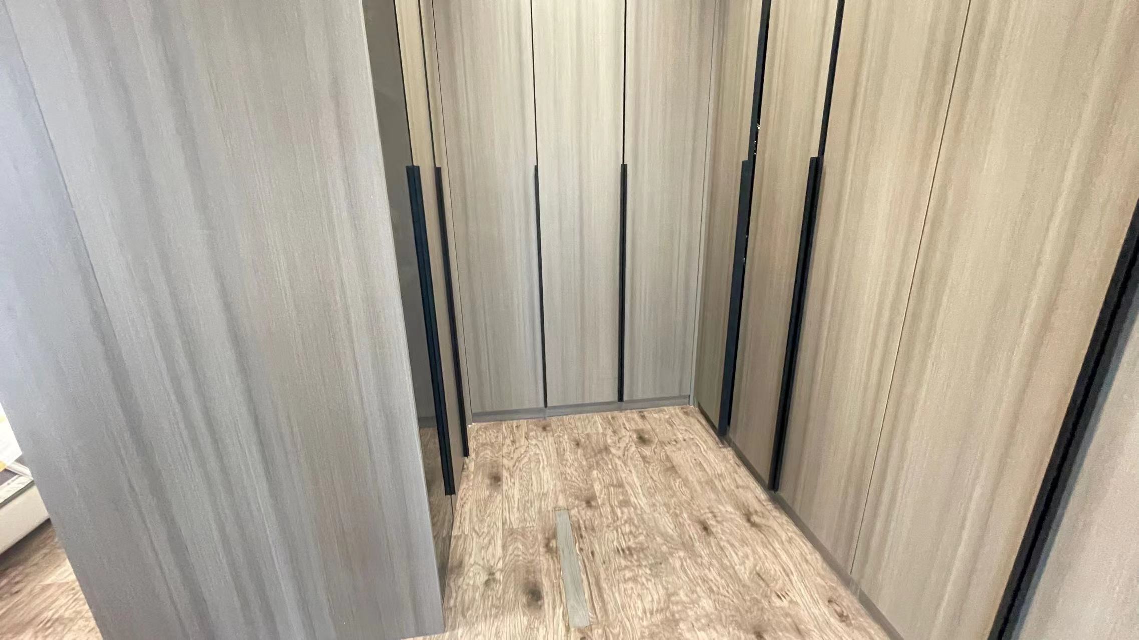 御台公馆，精装小三房..证件满二看房方便