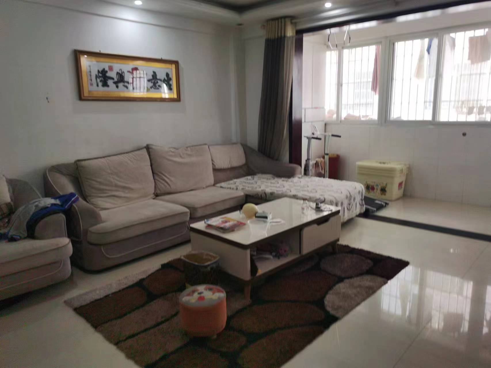 交通路 金园凤凰小区 精装三房 楼层好