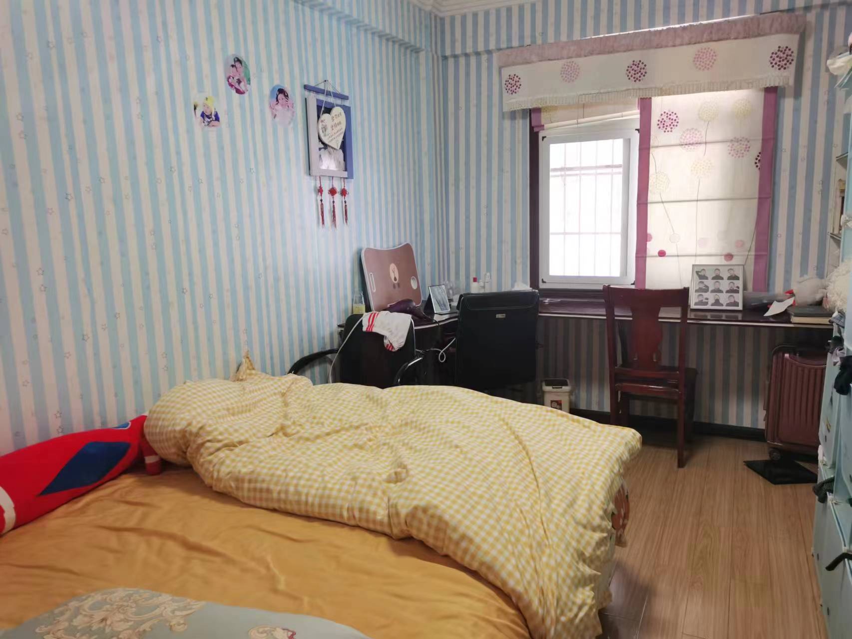 交通路金园凤凰小区精装三房楼层好