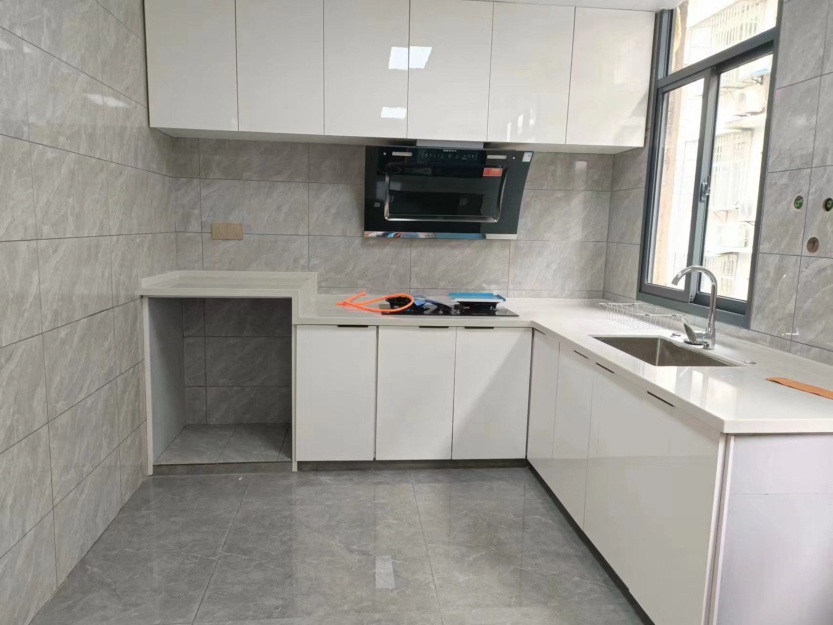 公安局宿舍商城旁精装三房楼层好看房方便