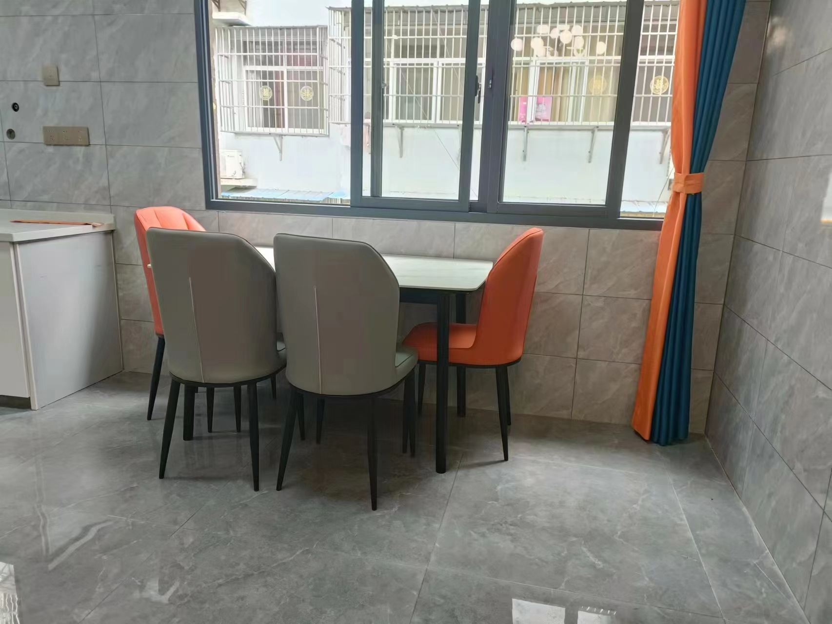 公安局宿舍商城旁精装三房楼层好看房方便