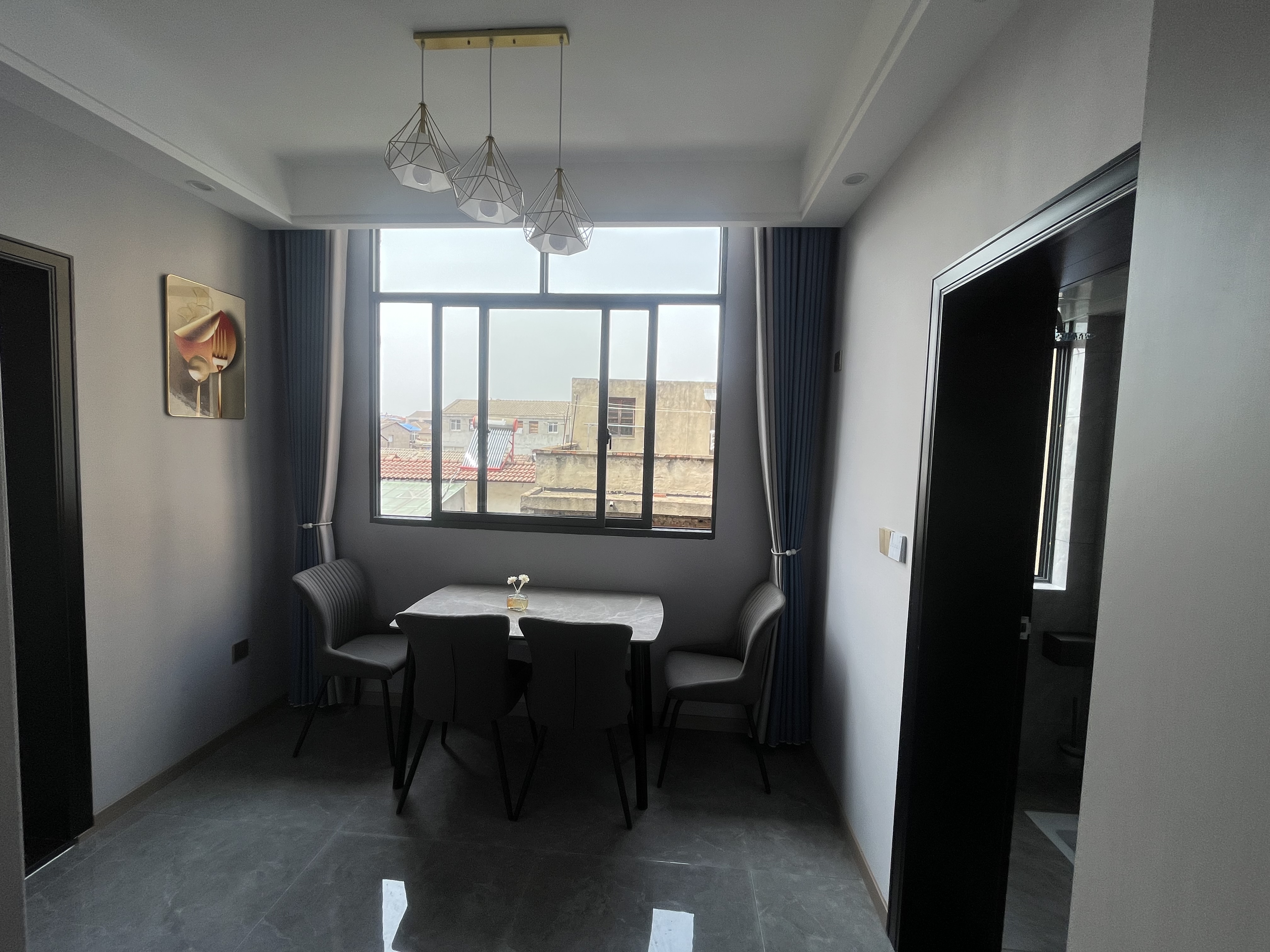 一中南区宿舍 四中后面 全新装修 看房方便