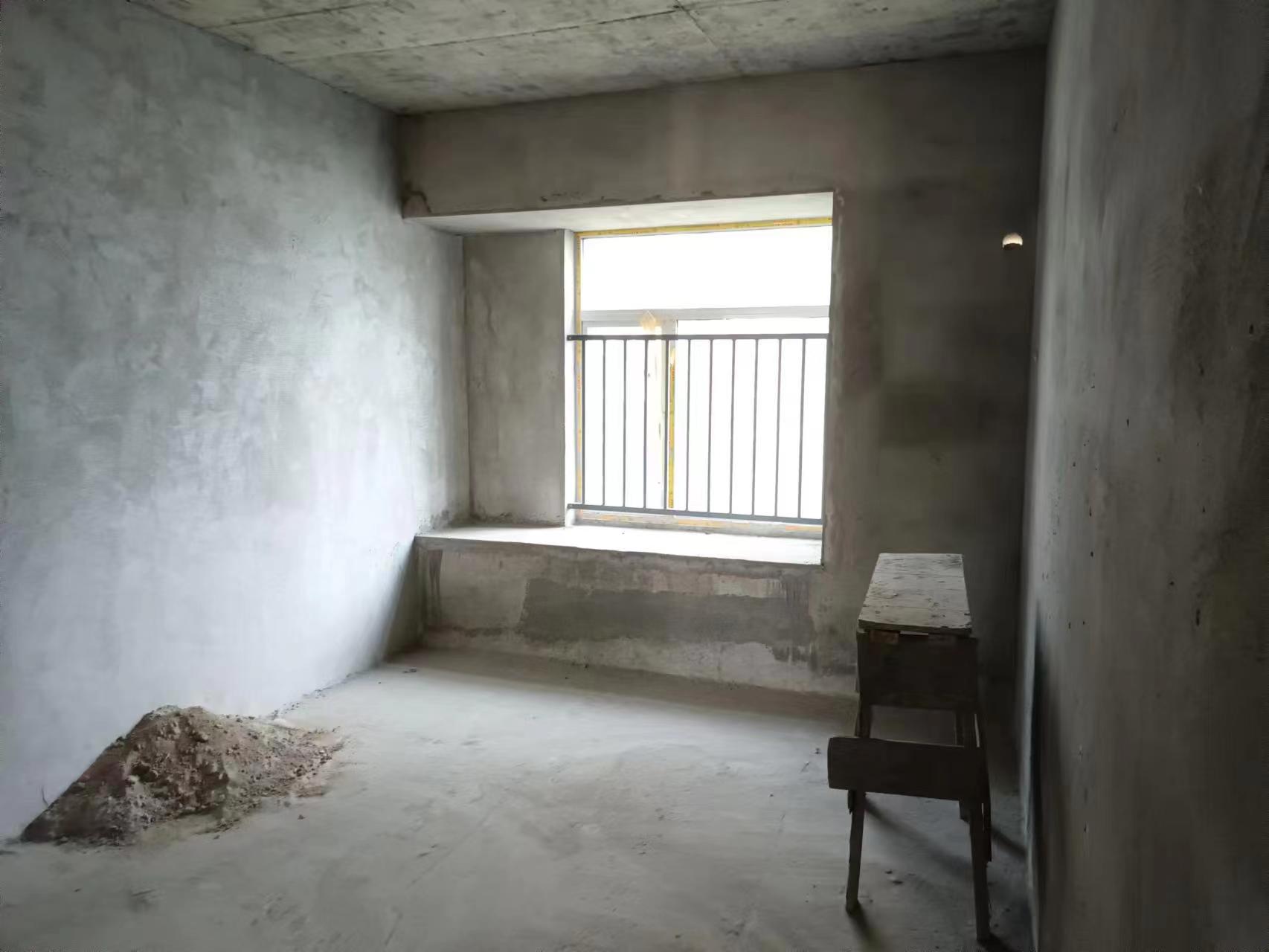 蓝天新城毛坯三房小区环境好人车分流.看房方便