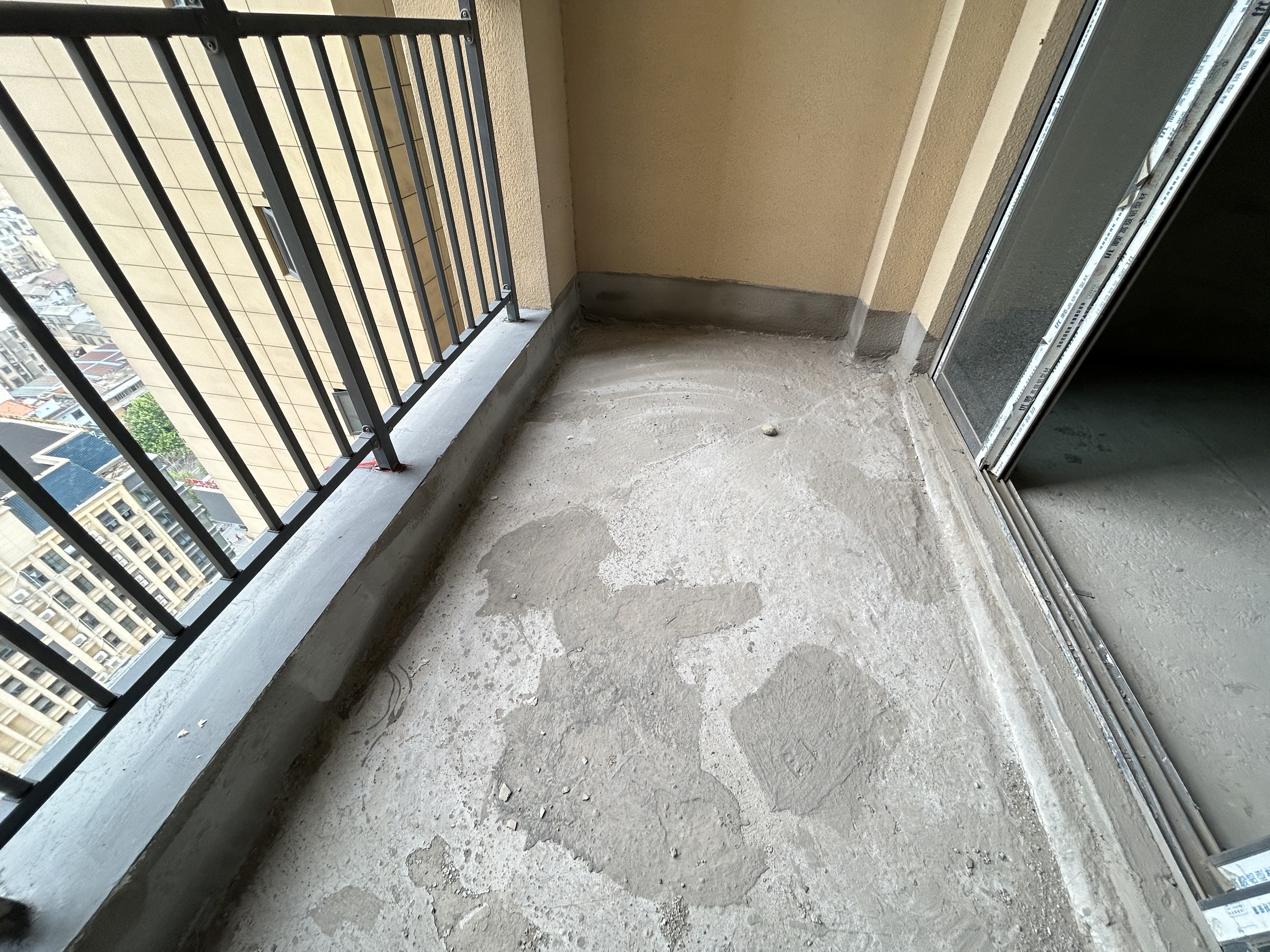 环球毛坯满二中高楼层看房方便