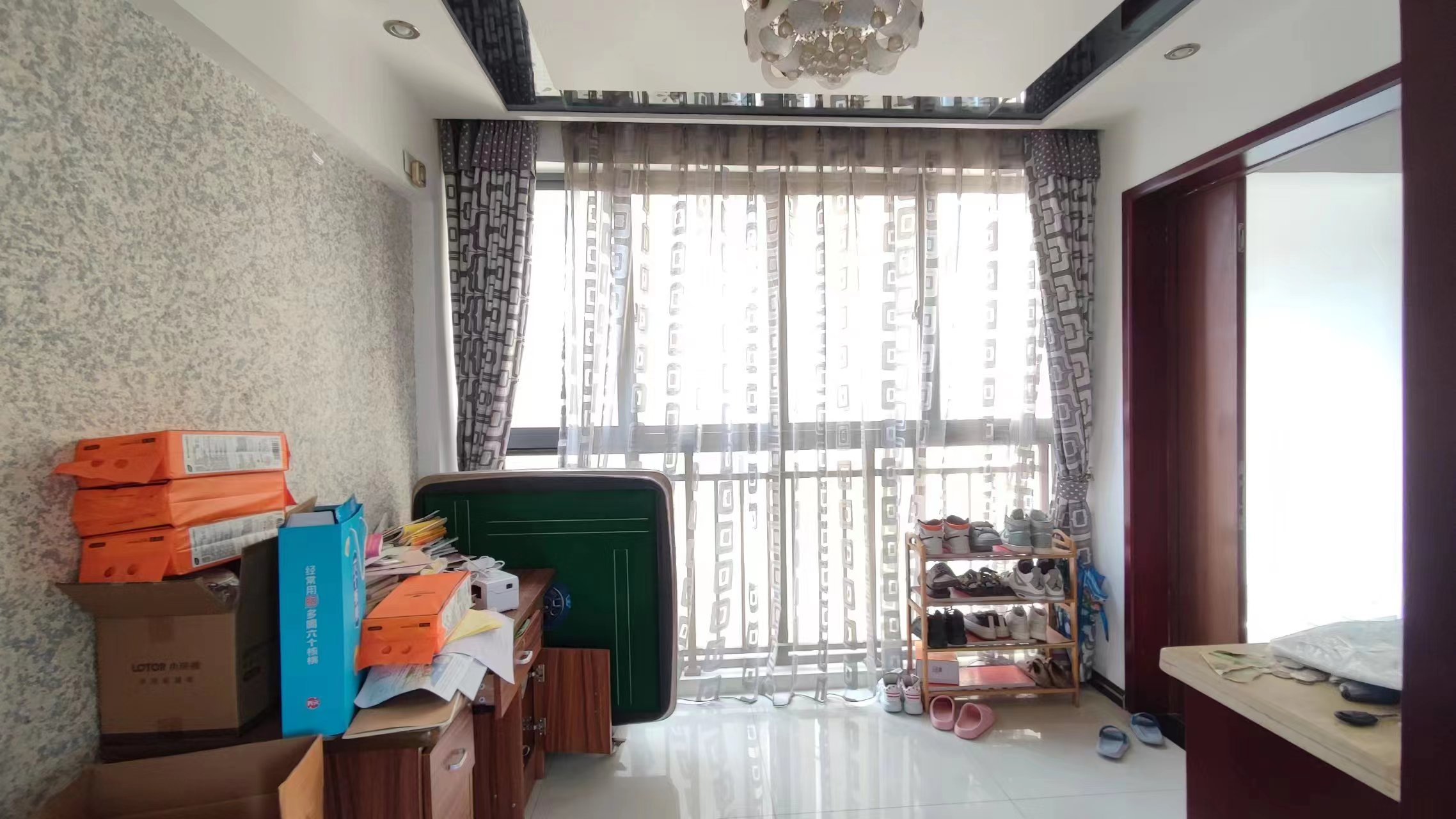 一品苑精装大三房楼层好所以采光好地段不消说的