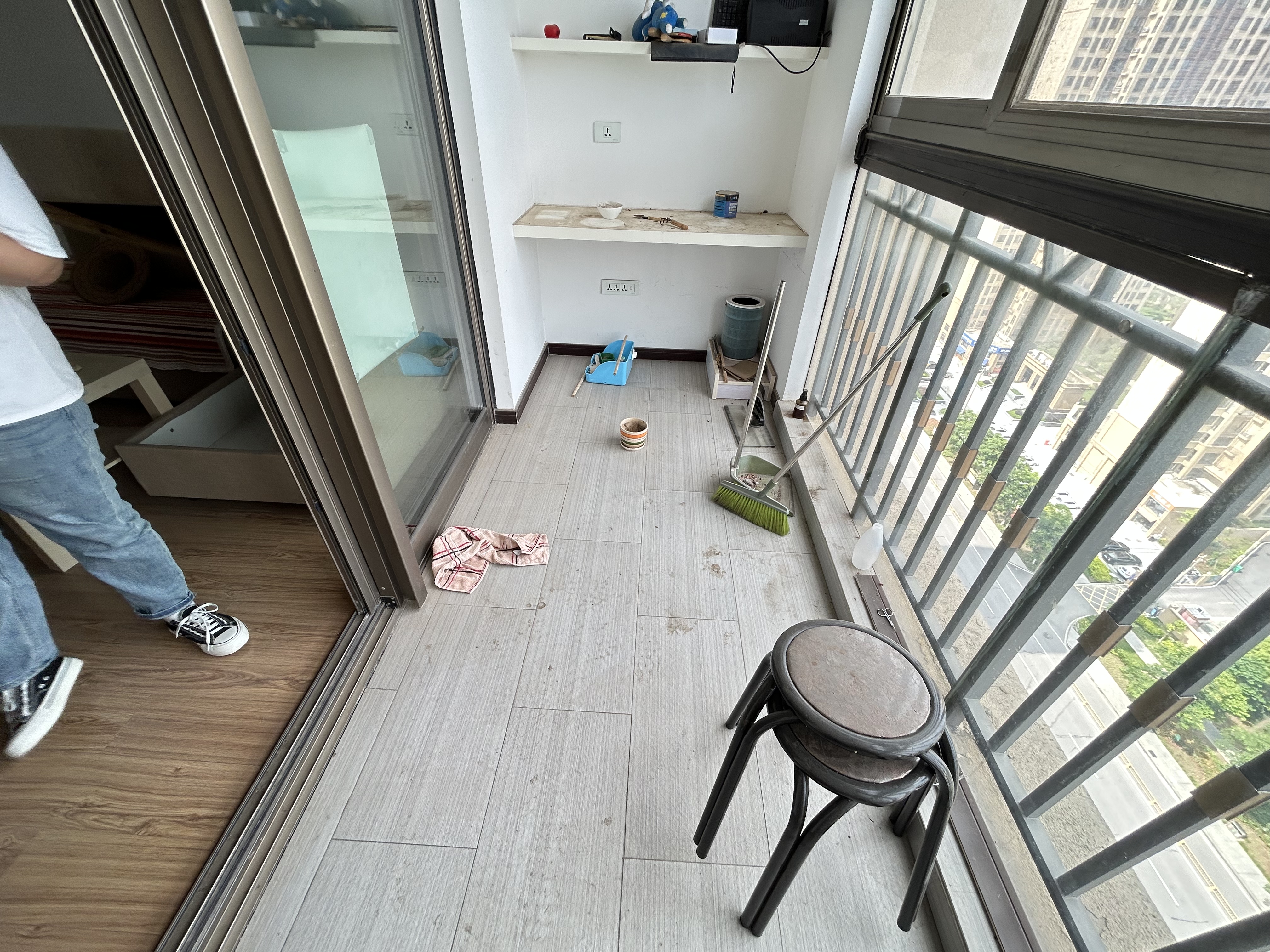 锦绣江山 精装两房 中间楼层 满二