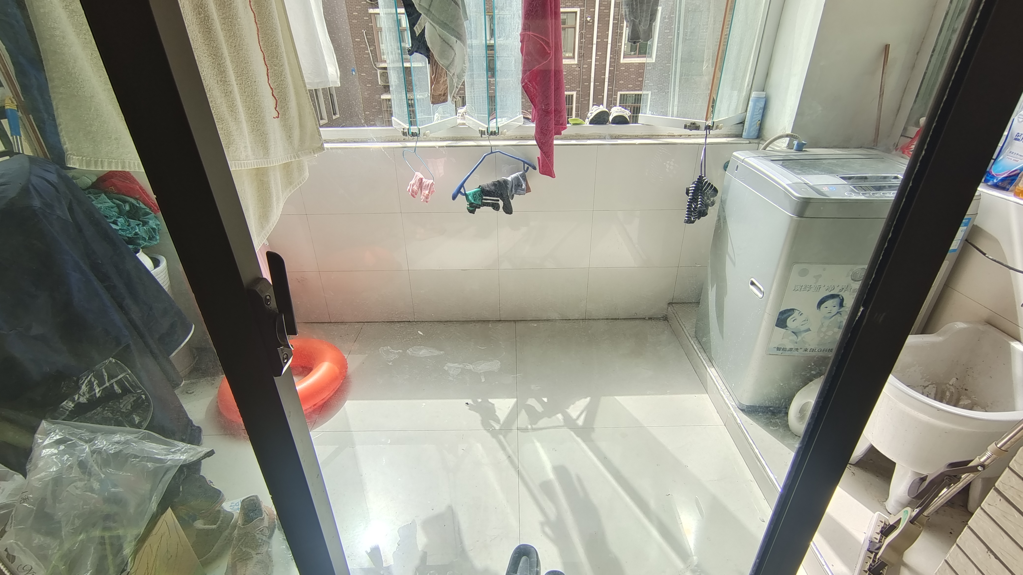 金诚花园可以出租电梯小高层.南北通透双阳台.看房方便.证件在手