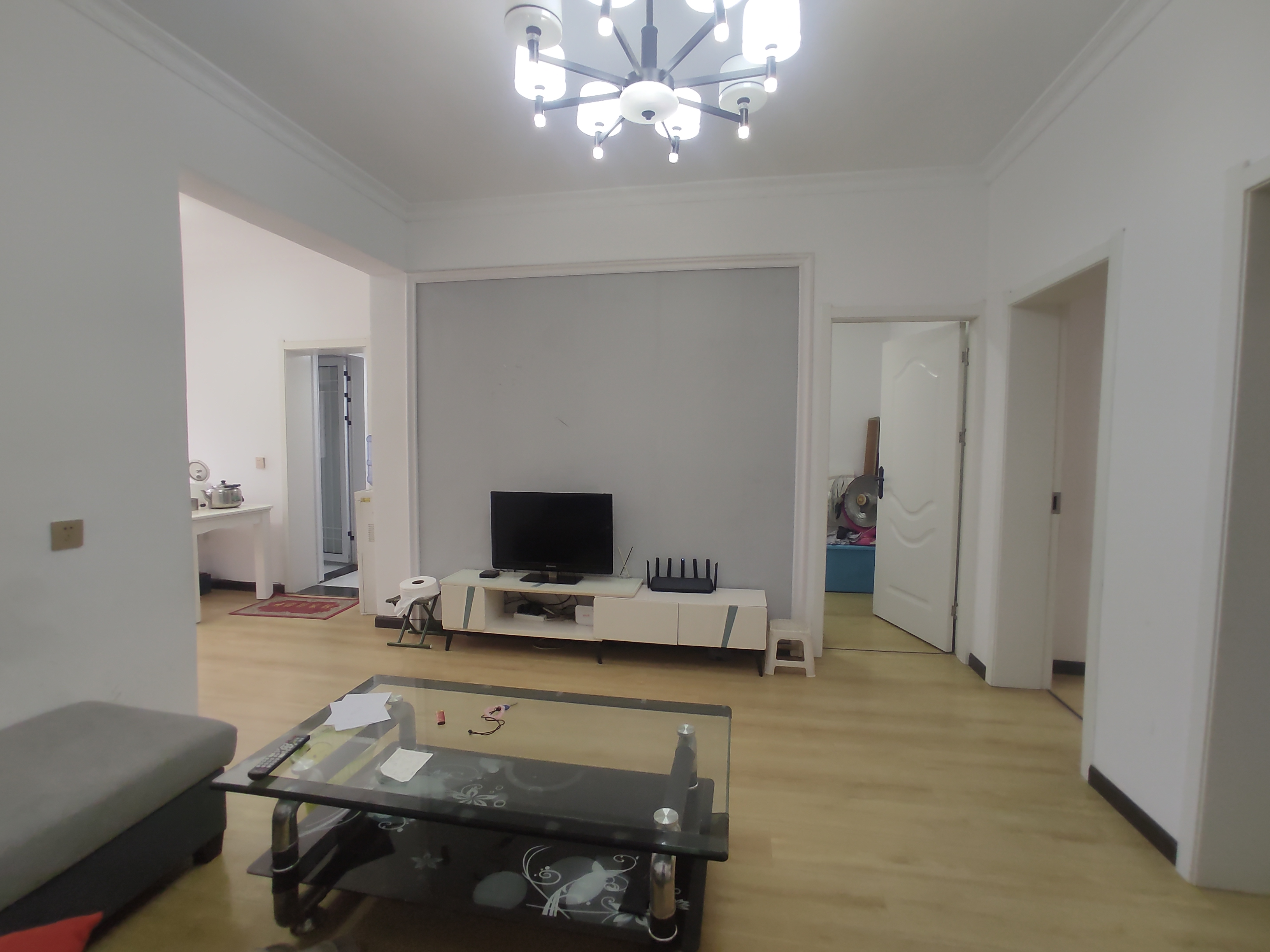 沙嘴供销社.沙嘴菜场旁.房子成色新.证件满二.看房方便