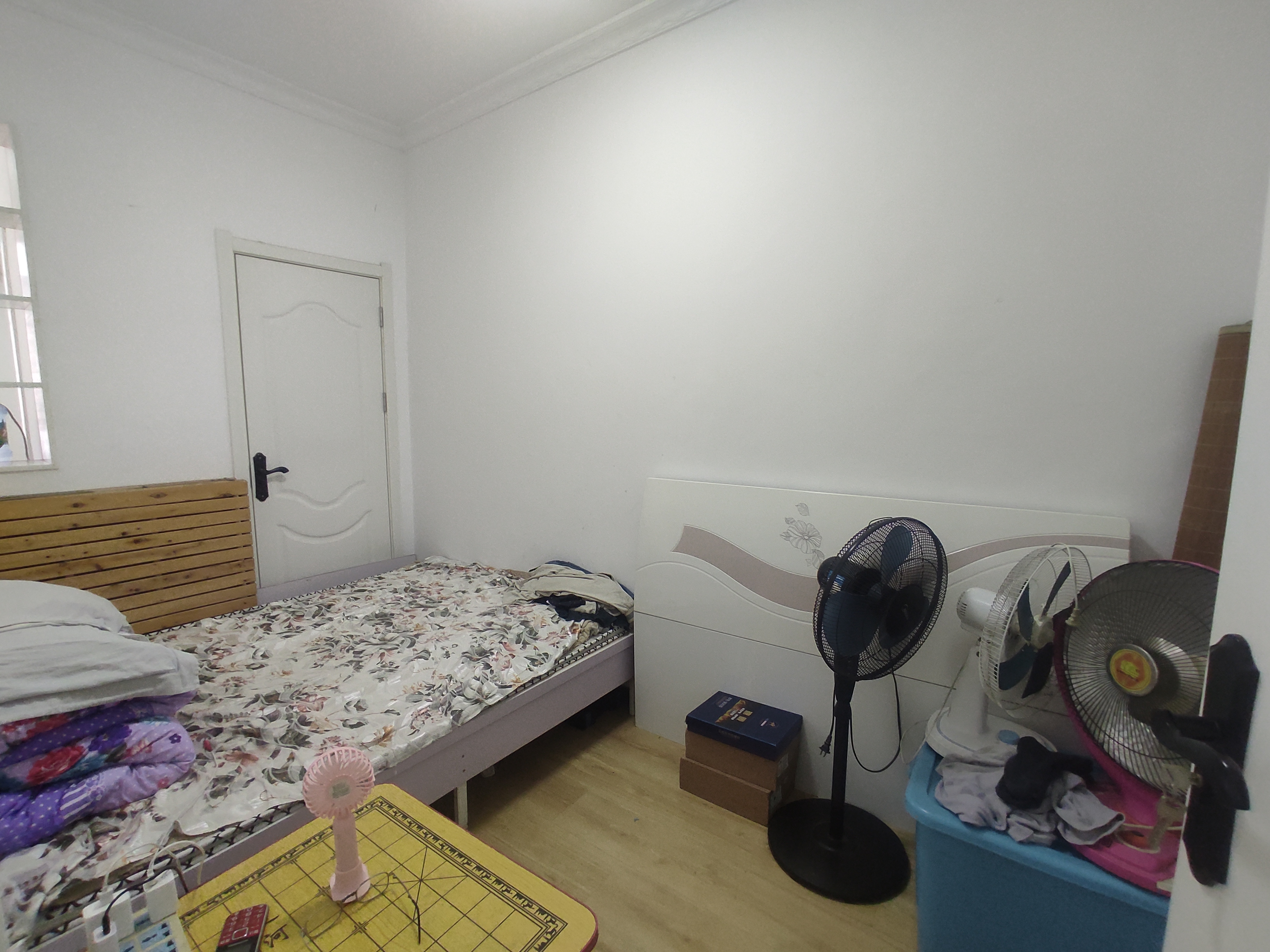 沙嘴供销社.沙嘴菜场旁.房子成色新.证件满二.看房方便