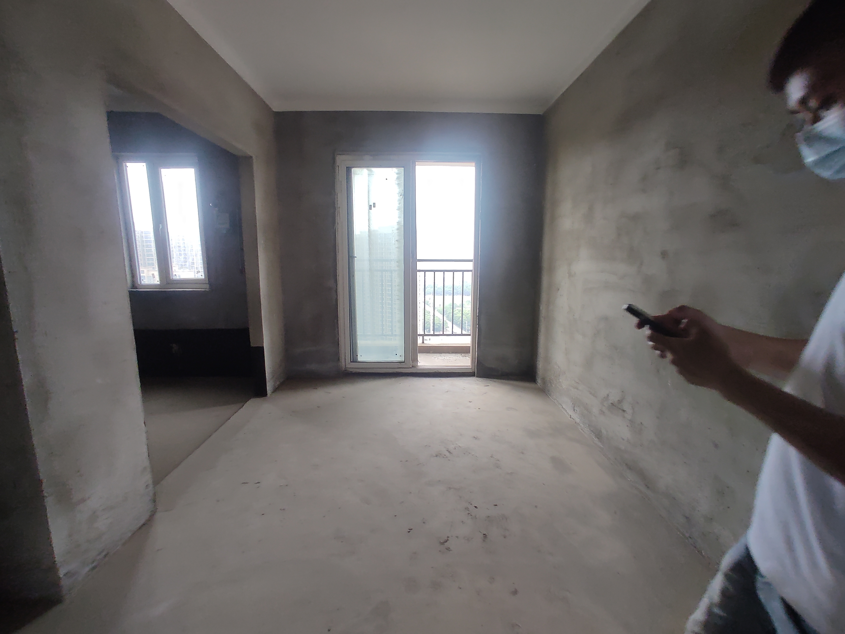 森林国际.毛坯大三房三开间朝南.证件满二.南北通透看房有钥匙