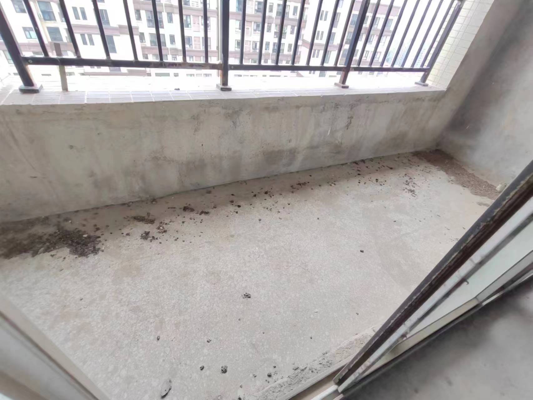 和合国际.毛坯大三房.學曲房.证件满二.看房方便