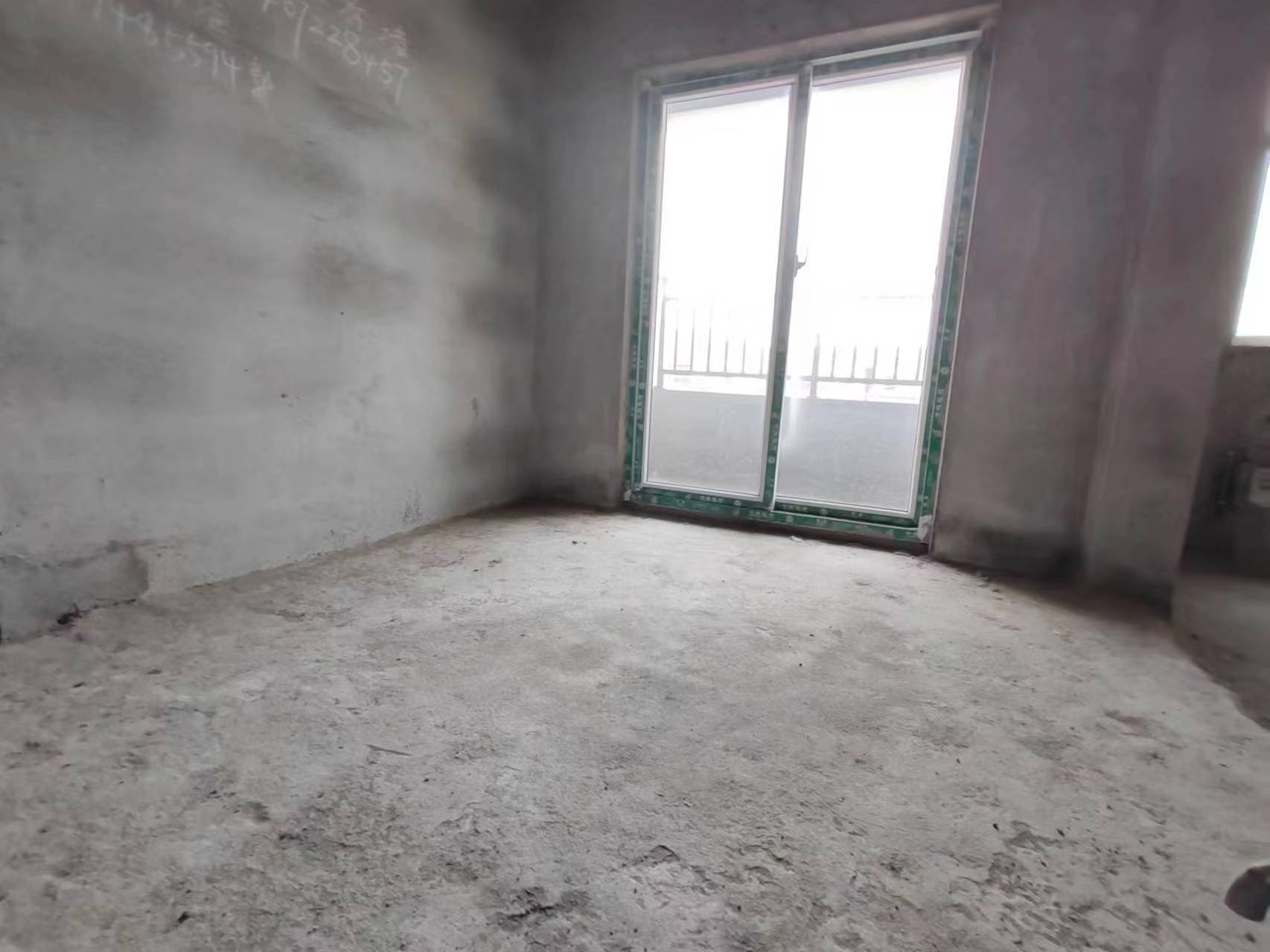 和合国际.毛坯大三房.學曲房.证件满二.看房方便