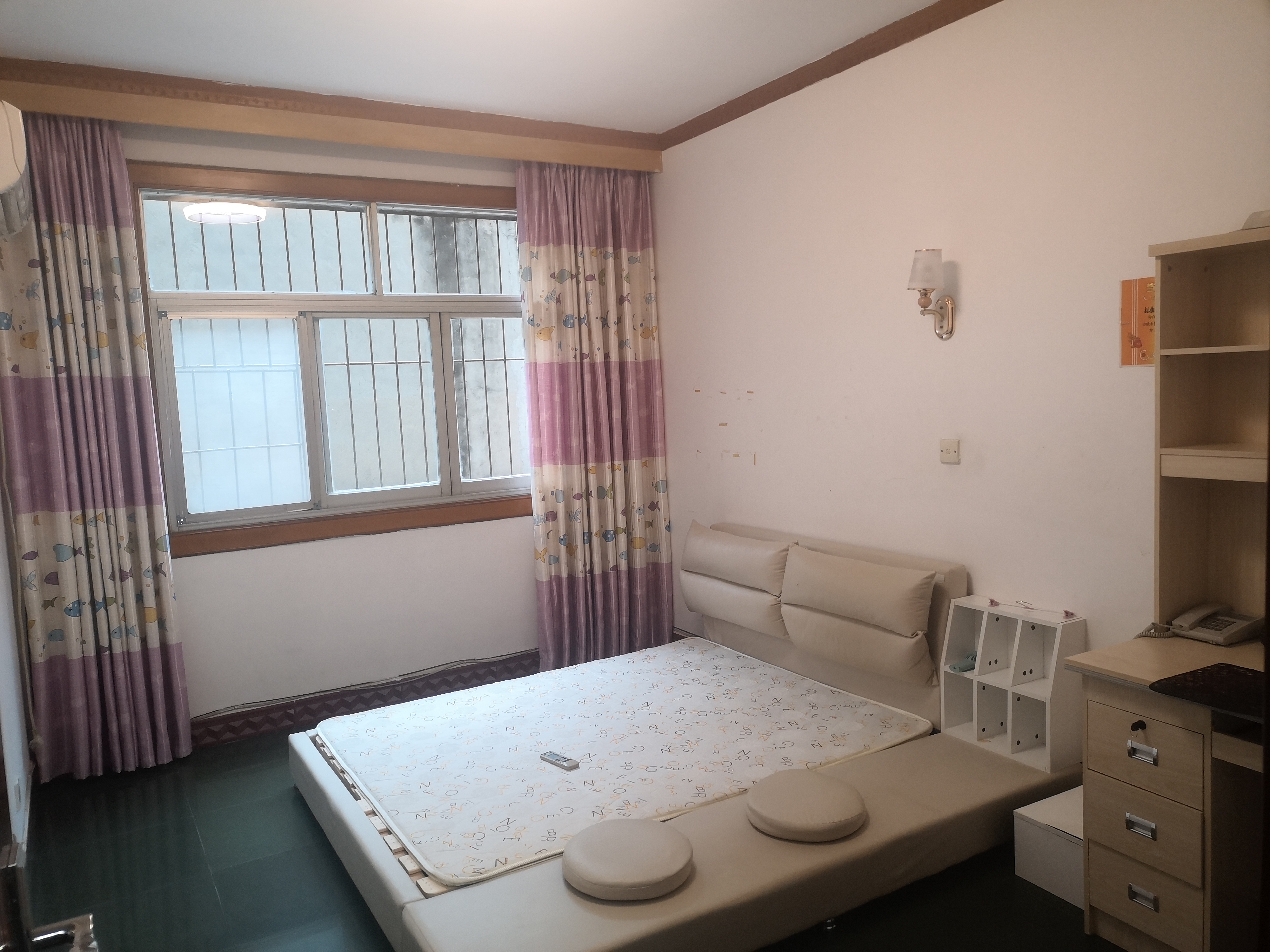 车站对面一招宿舍带装修三房好楼层好地段满二