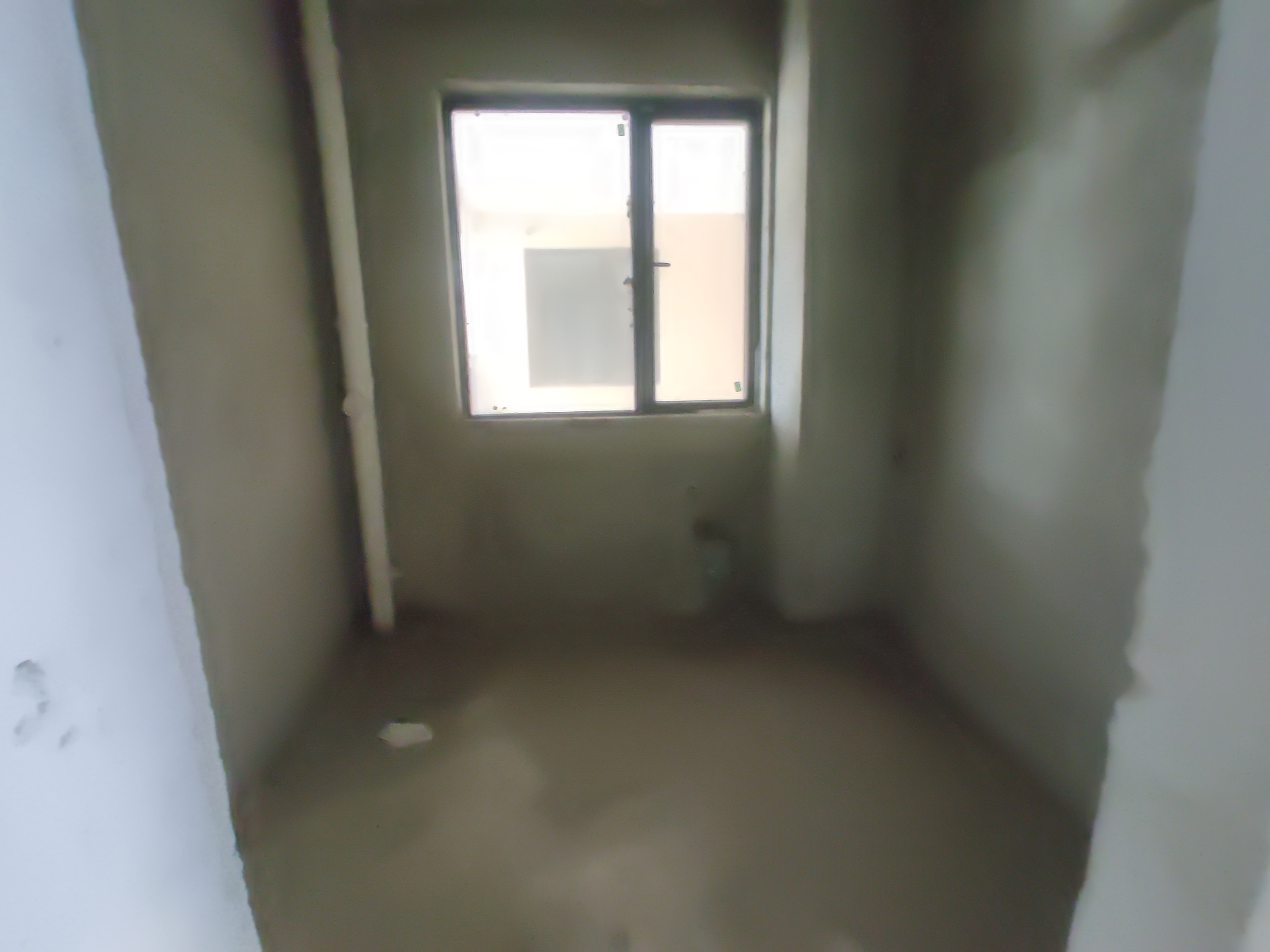 荣怀及地世家.毛坯大两房.看房方便