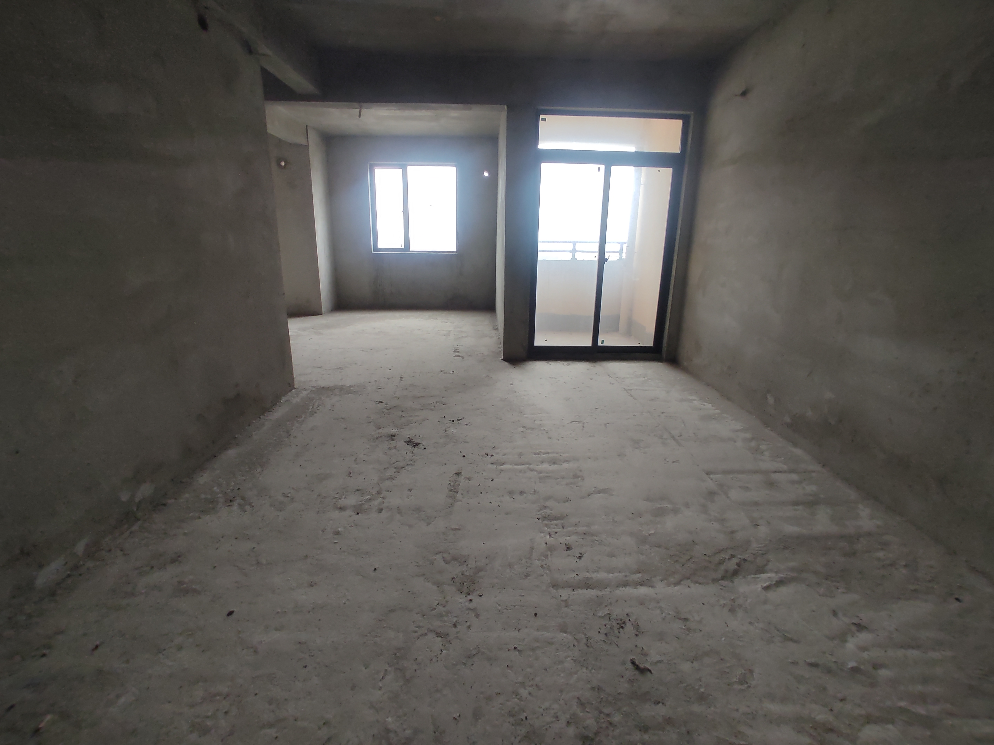 荣怀及地世家.毛坯大两房.看房方便