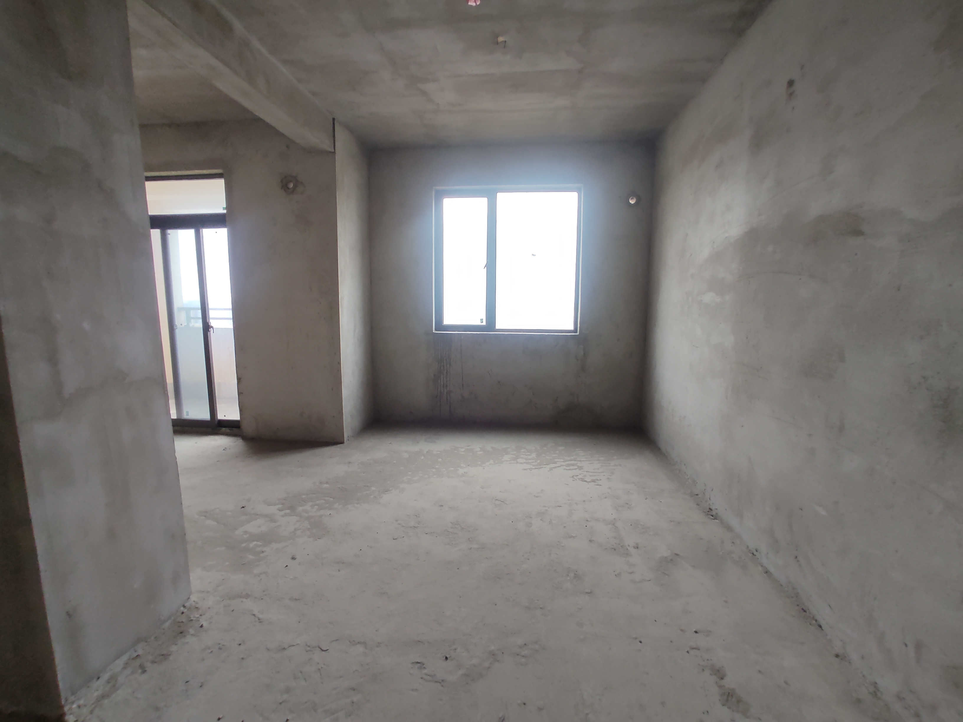 荣怀及地世家.毛坯大两房.看房方便