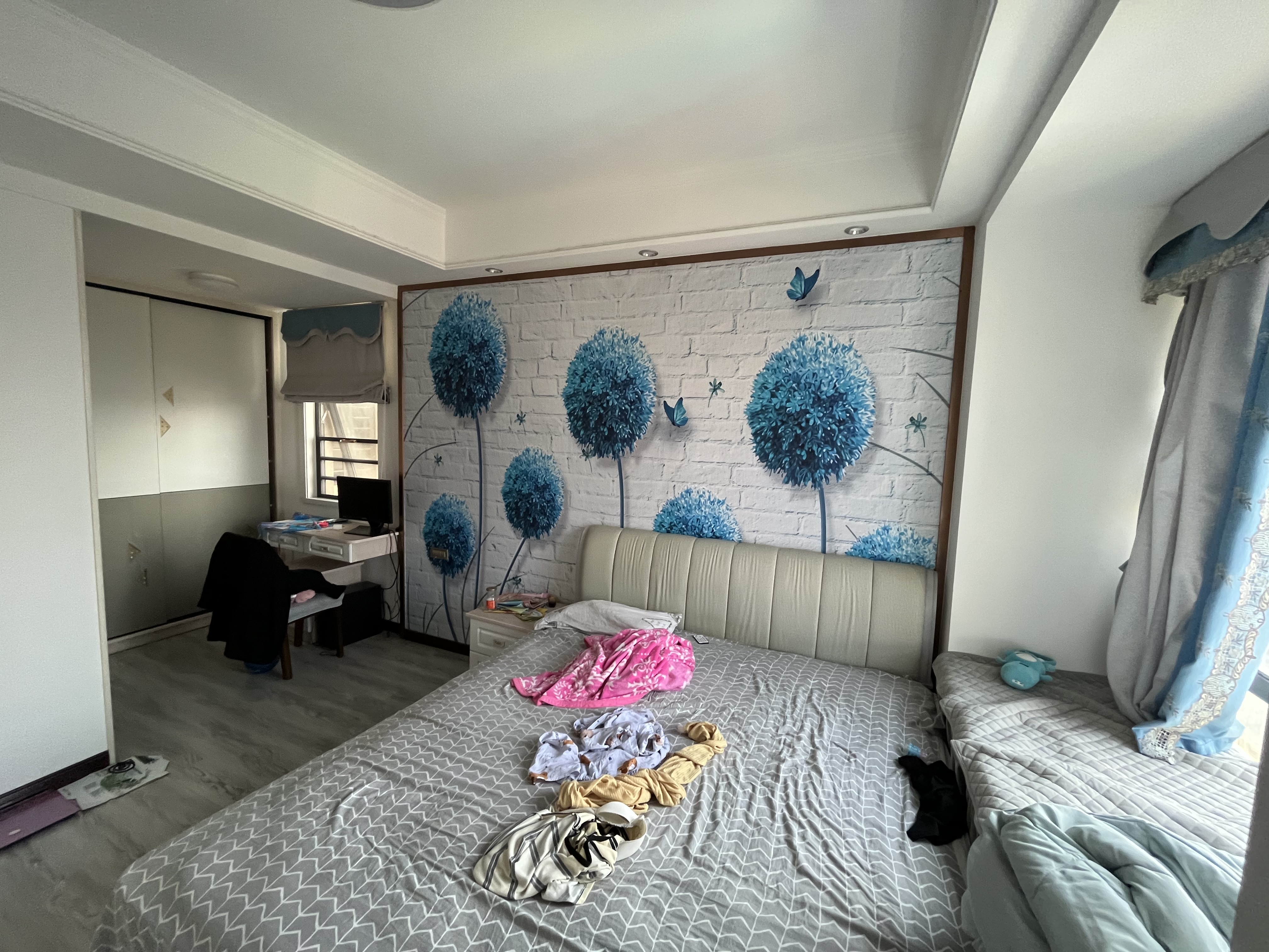 康湾一品精装两房下楼就是薛晓屋里成色新