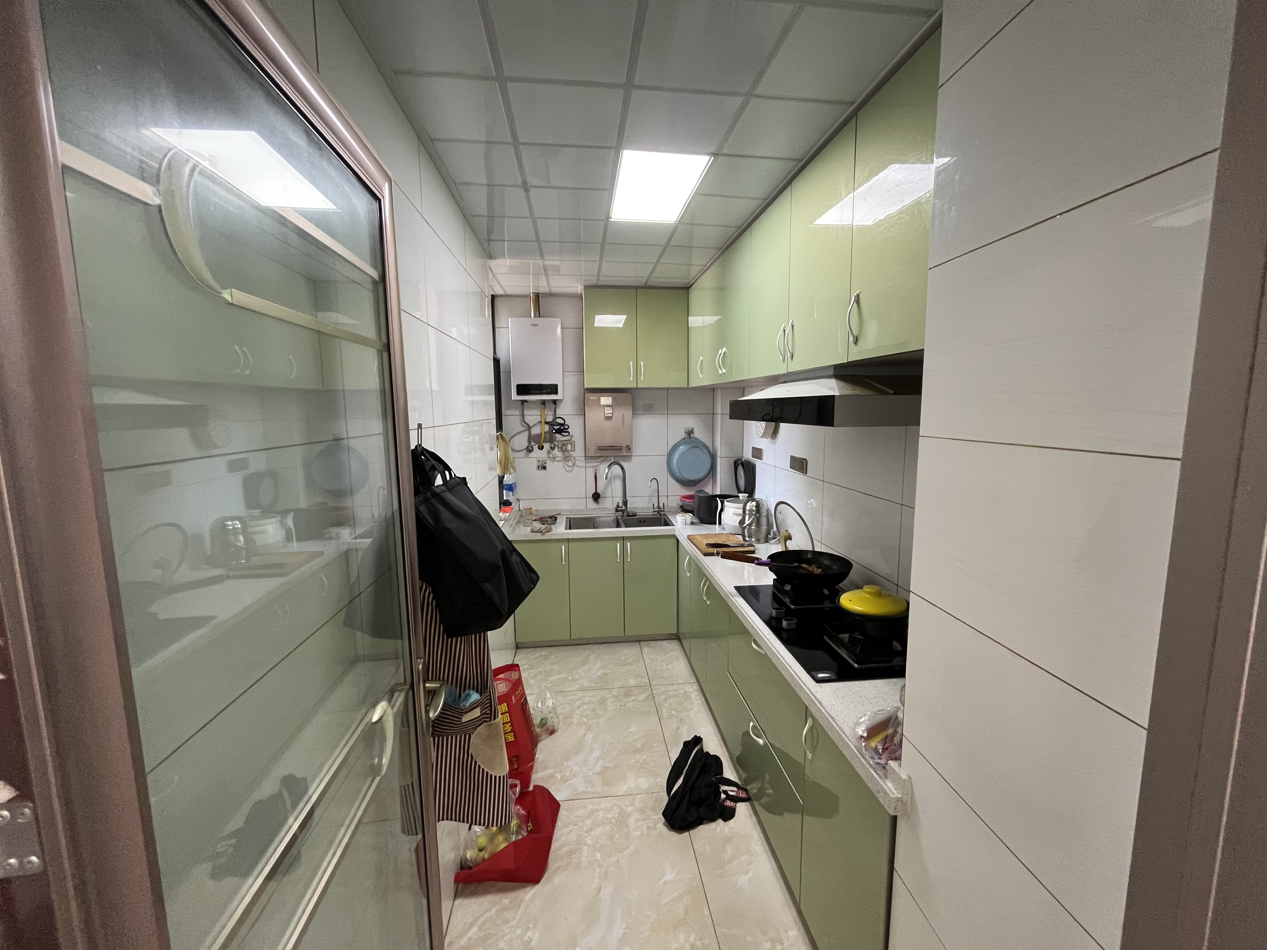 康湾一品精装两房下楼就是薛晓屋里成色新